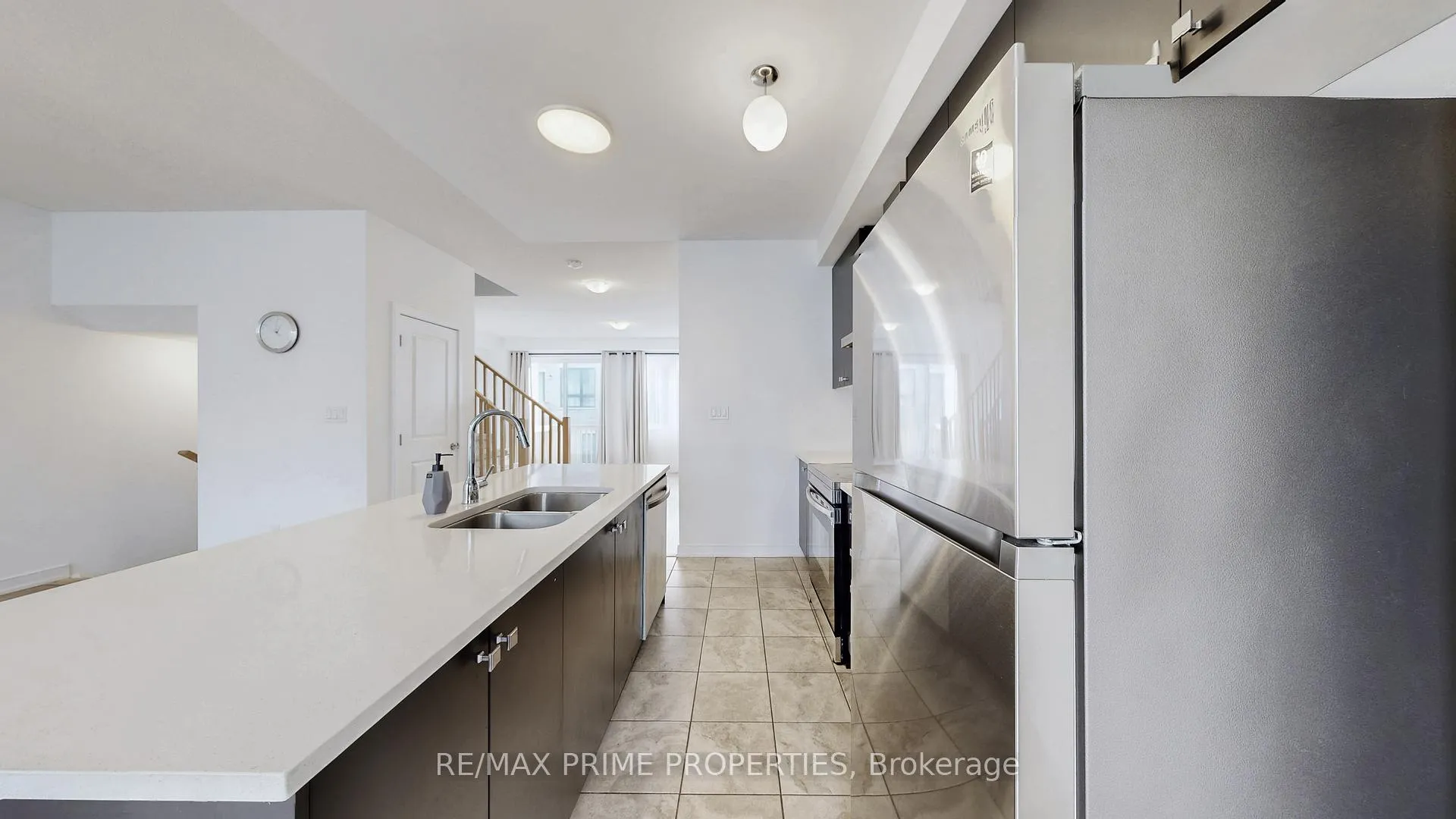 Photo 13 of 113 Blue Forest Crescent, Barrie, Innis-Shore — HOMEH
