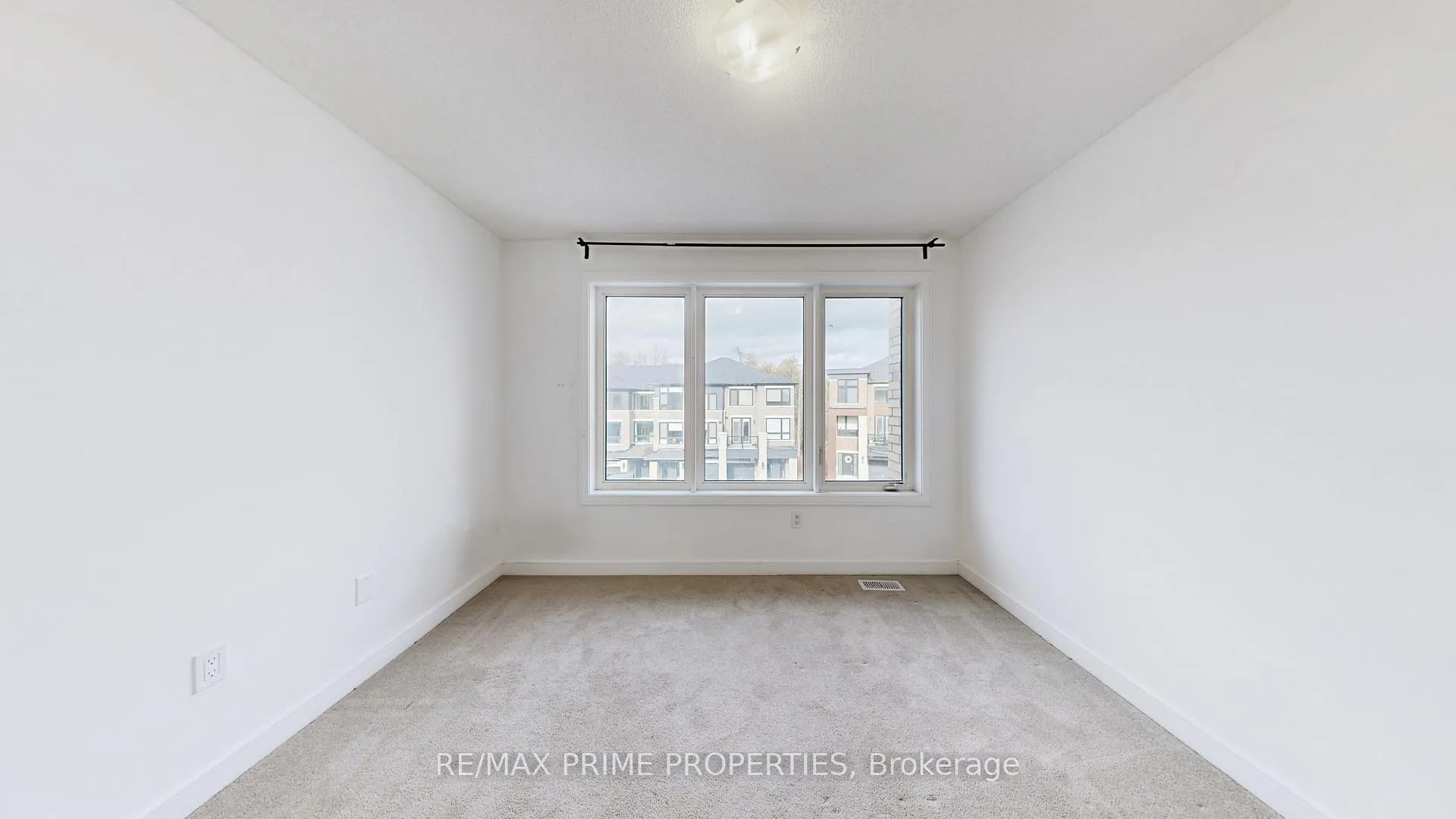 Photo 31 of 113 Blue Forest Crescent, Barrie, Innis-Shore — HOMEH