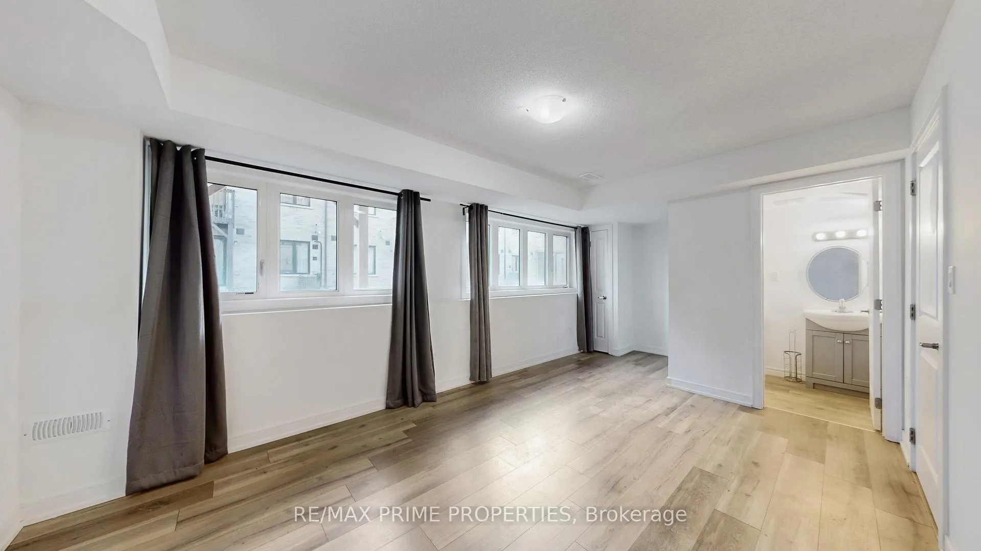 Photo 38 of 113 Blue Forest Crescent, Barrie, Innis-Shore — HOMEH