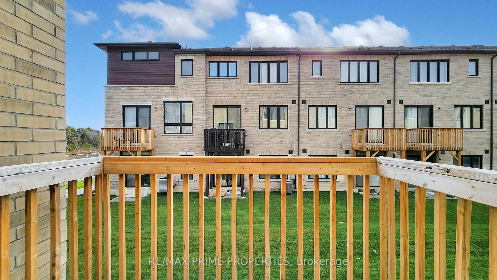 Photo 48 of 113 Blue Forest Crescent, Barrie, Innis-Shore — HOMEH