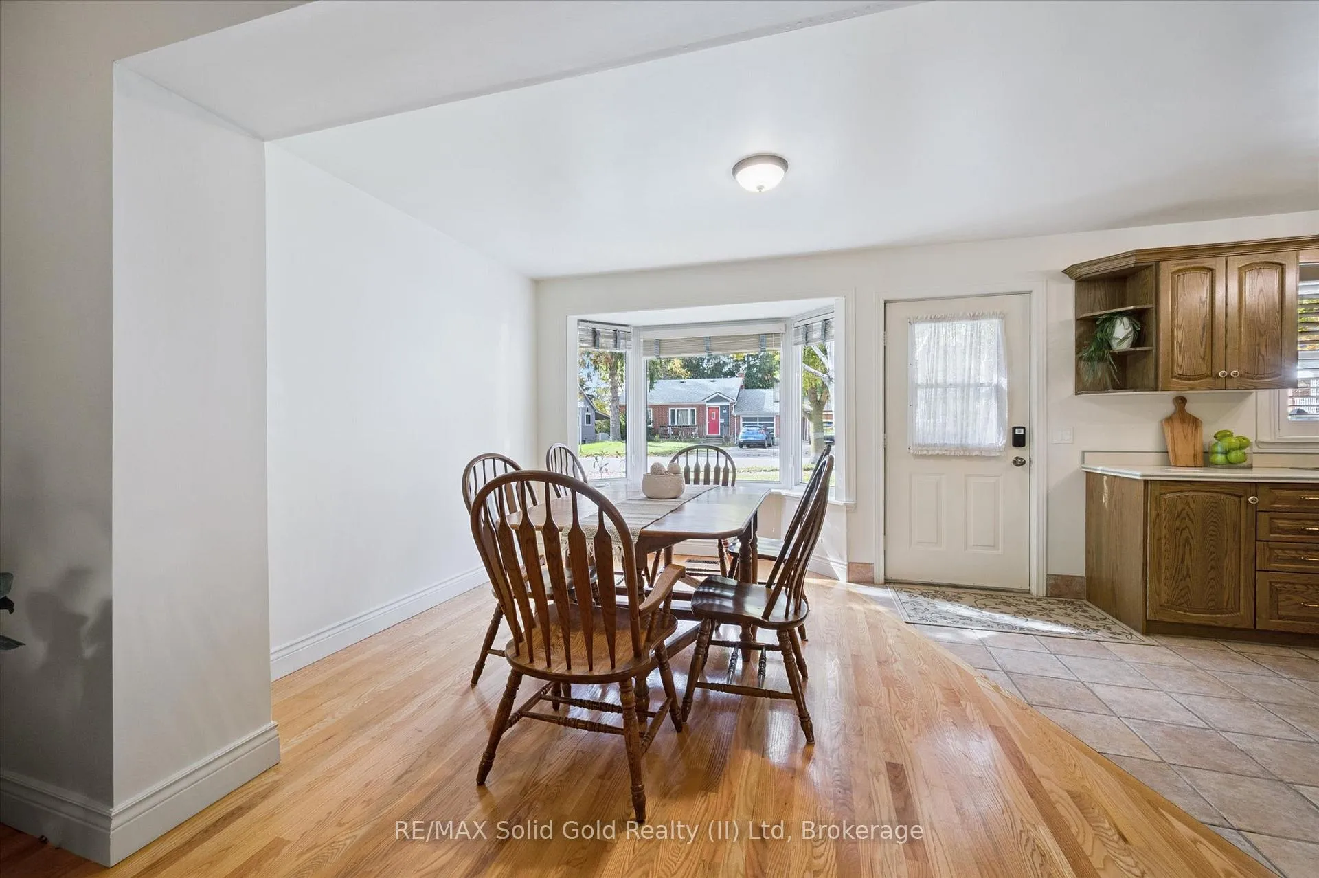Photo 12 of 34 Belmont Avenue E, Kitchener — HOMEH