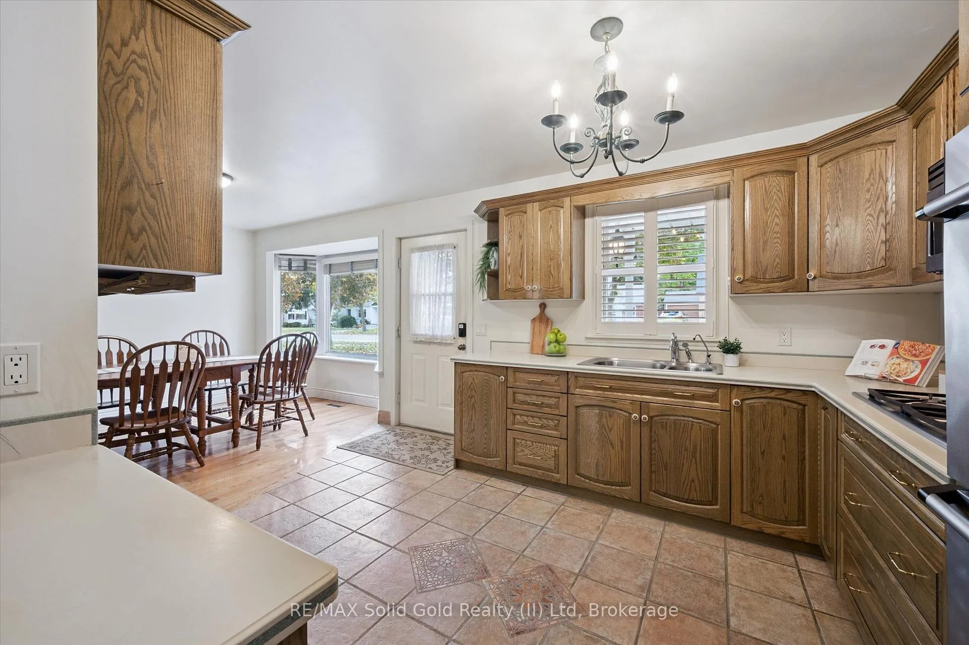 Photo 14 of 34 Belmont Avenue E, Kitchener — HOMEH