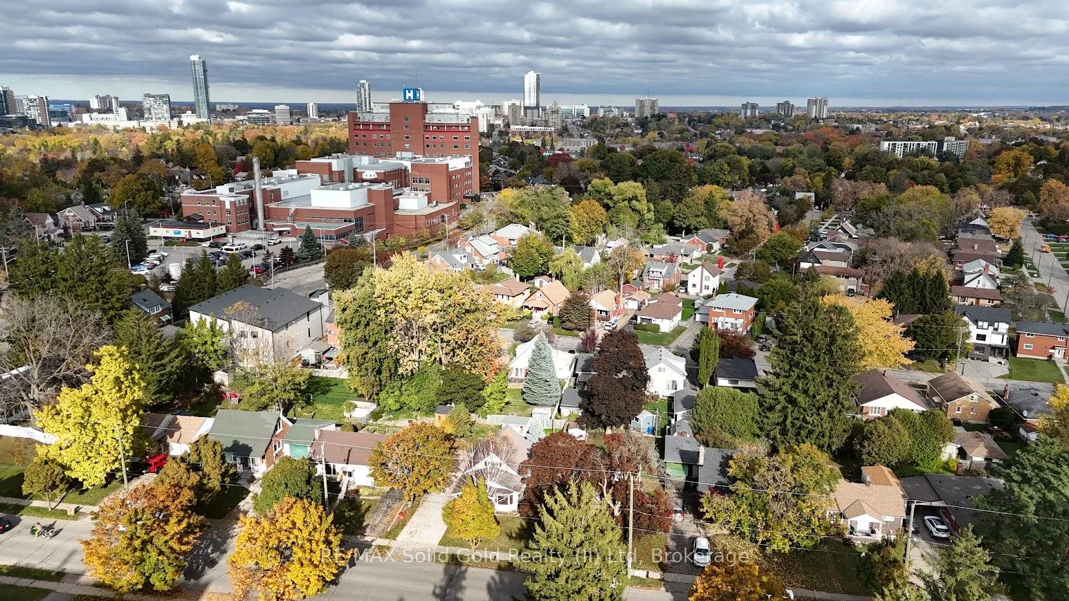 Photo 32 of 34 Belmont Avenue E, Kitchener — HOMEH