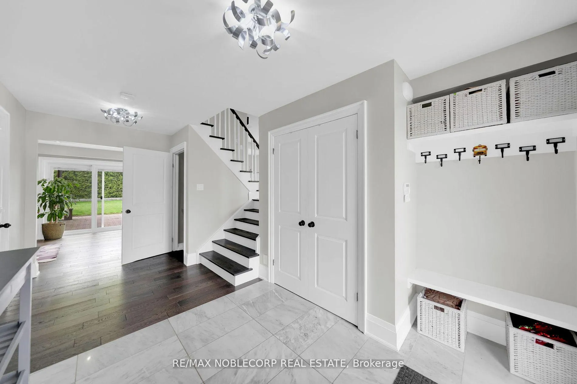Photo 7 of 255 Bell Air Drive, Caledon, Bolton East — HOMEH