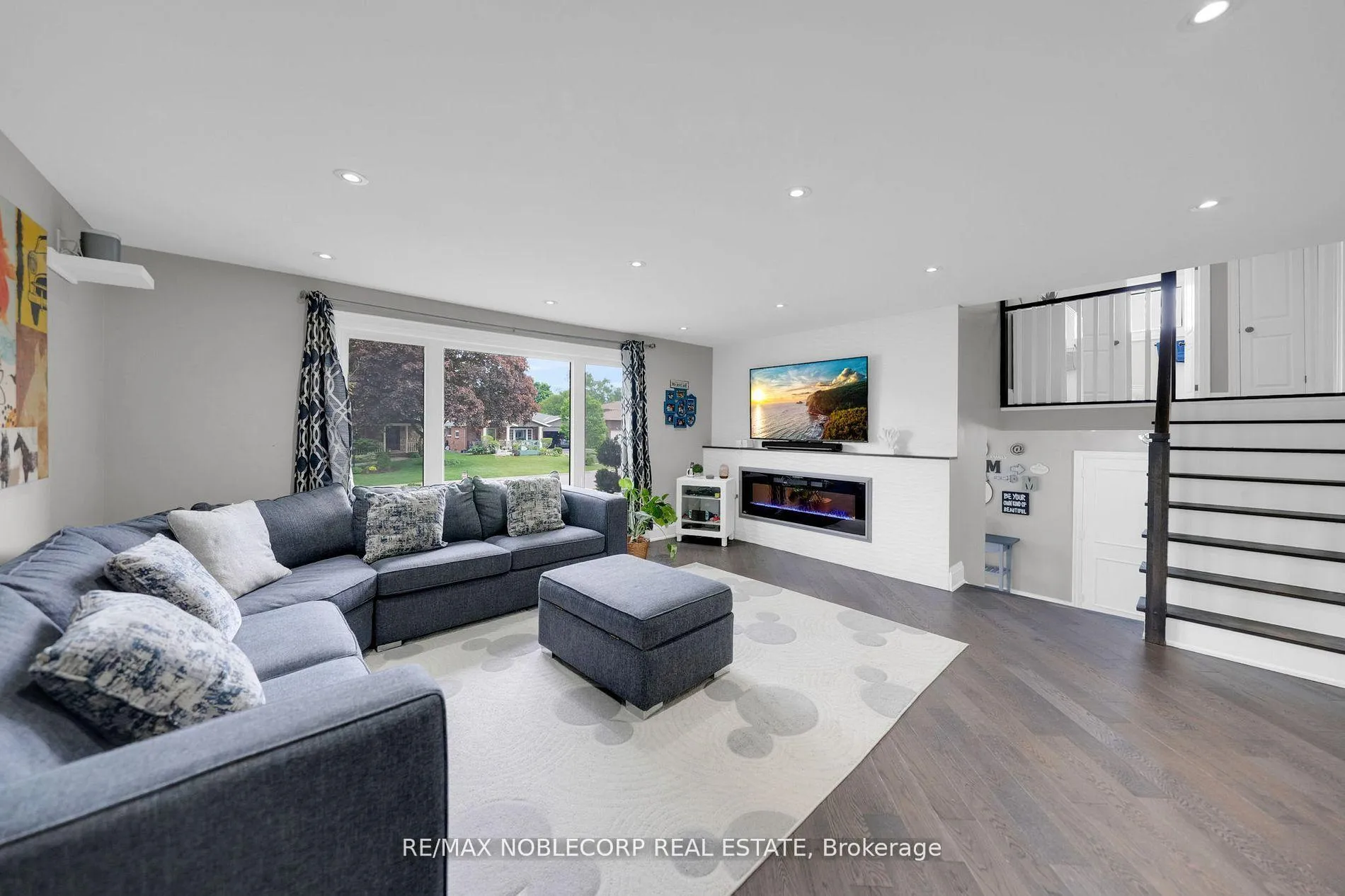 Photo 14 of 255 Bell Air Drive, Caledon, Bolton East — HOMEH