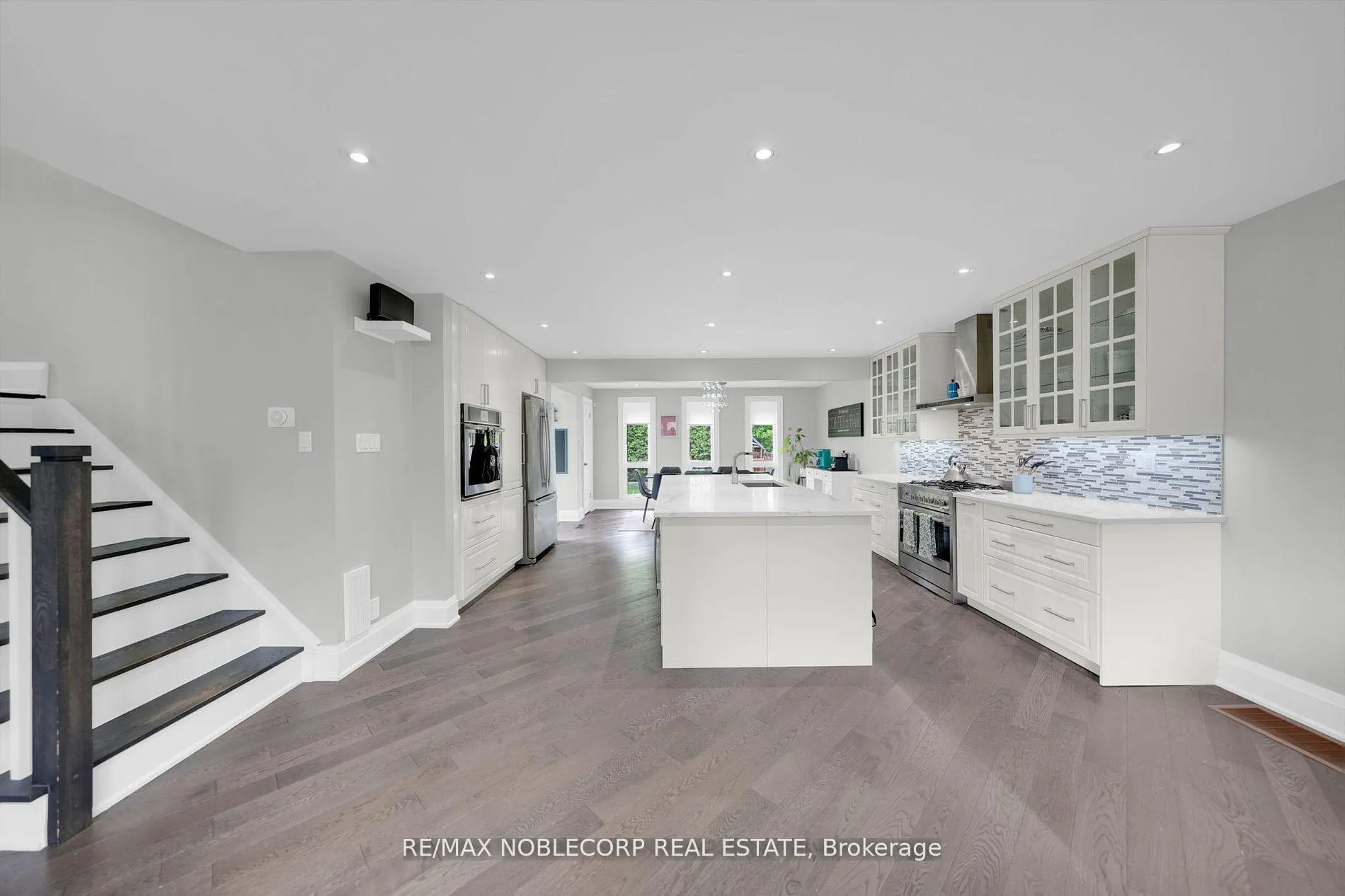 Photo 15 of 255 Bell Air Drive, Caledon, Bolton East — HOMEH