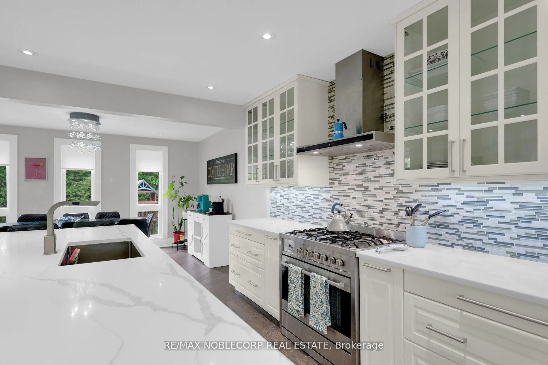 Photo 18 of 255 Bell Air Drive, Caledon, Bolton East — HOMEH
