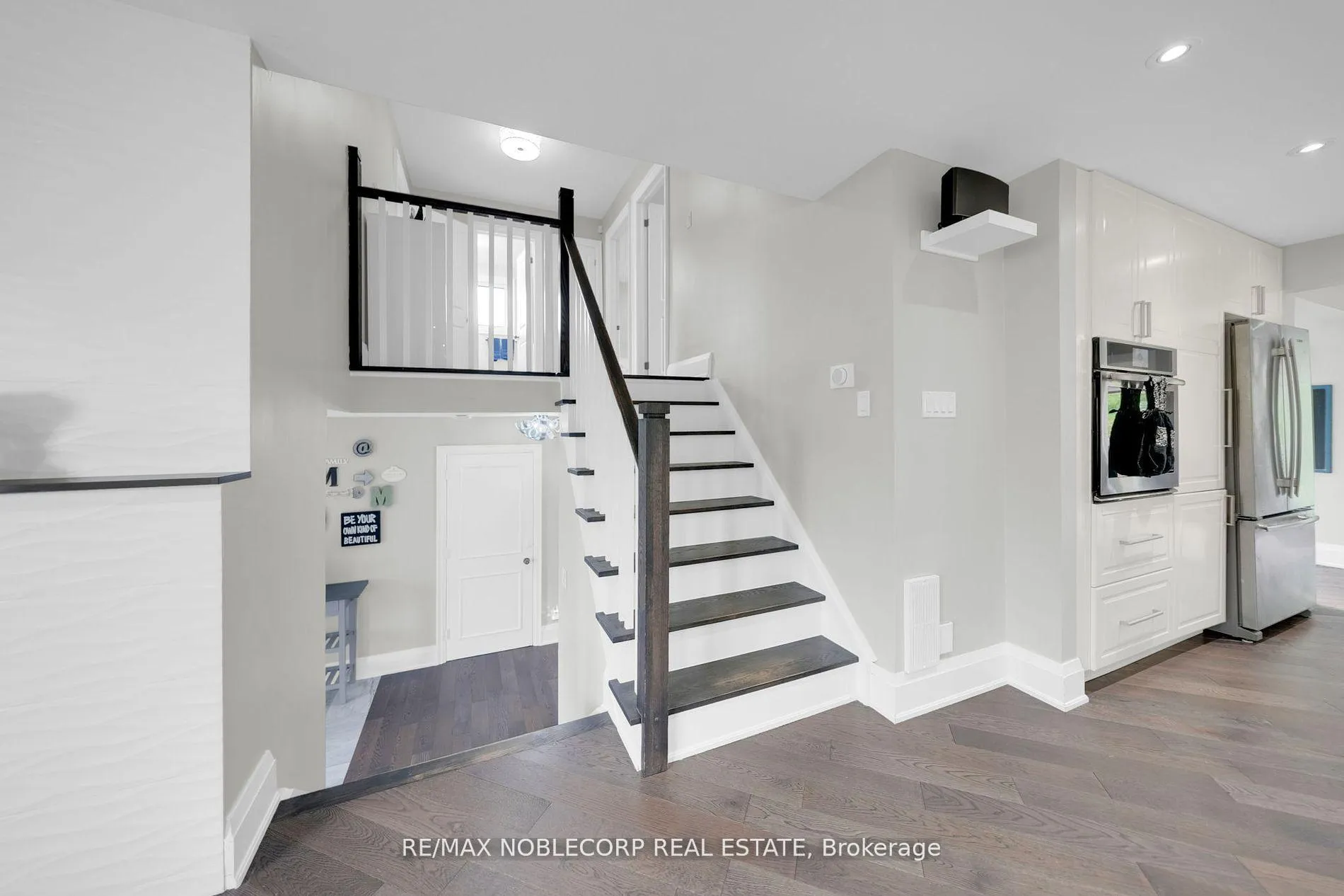 Photo 24 of 255 Bell Air Drive, Caledon, Bolton East — HOMEH
