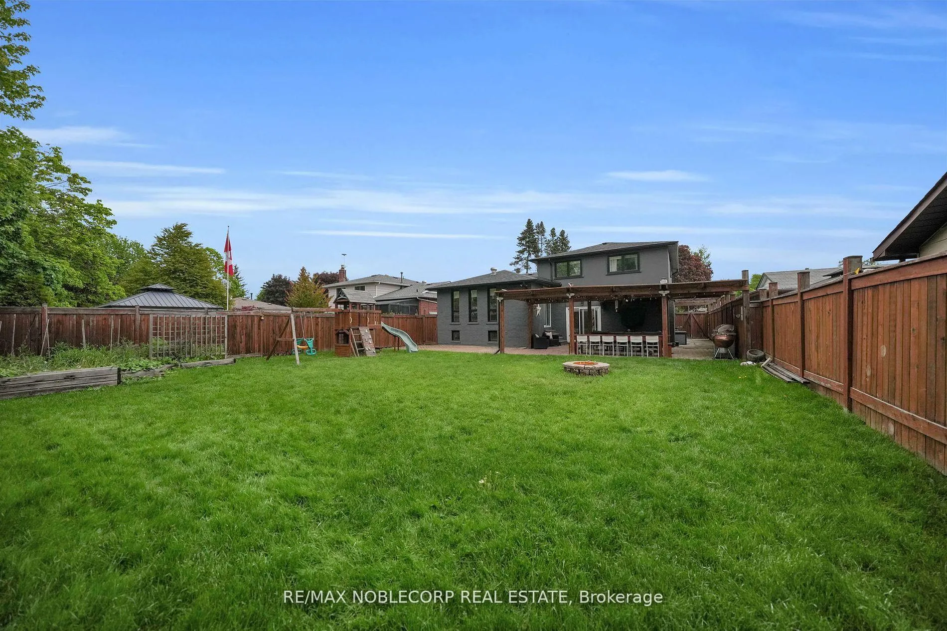Photo 49 of 255 Bell Air Drive, Caledon, Bolton East — HOMEH