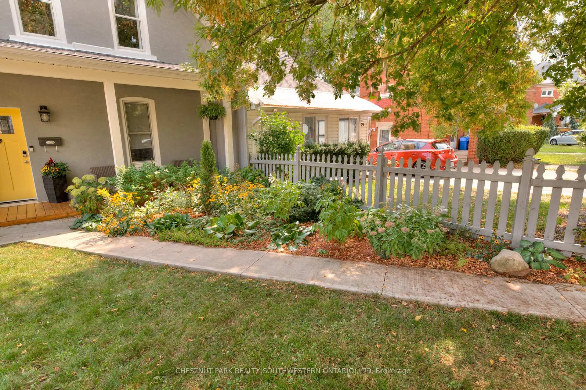 Photo 6 of 31 Andrew Street, Kitchener — HOMEH