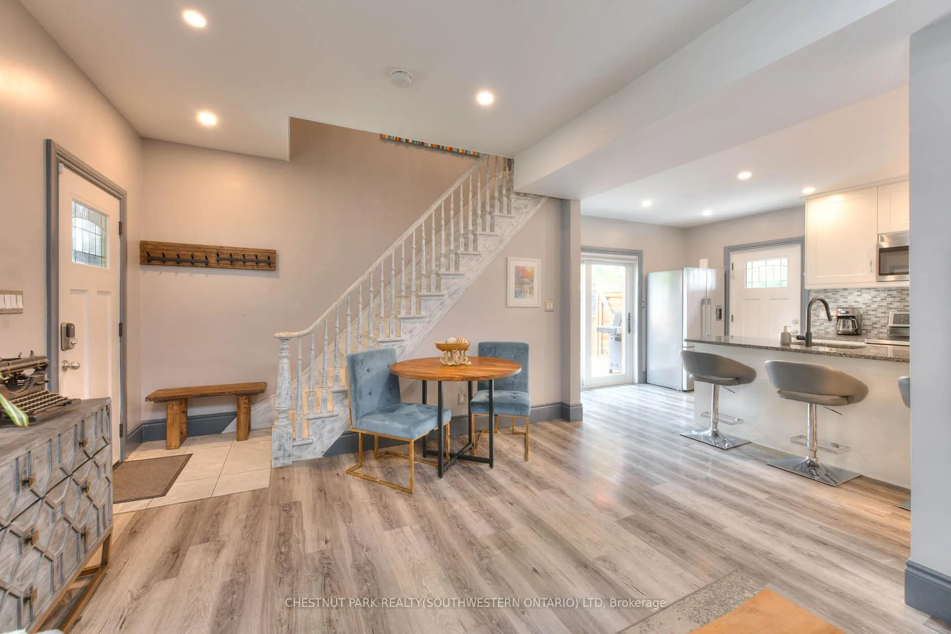 Photo 8 of 31 Andrew Street, Kitchener — HOMEH
