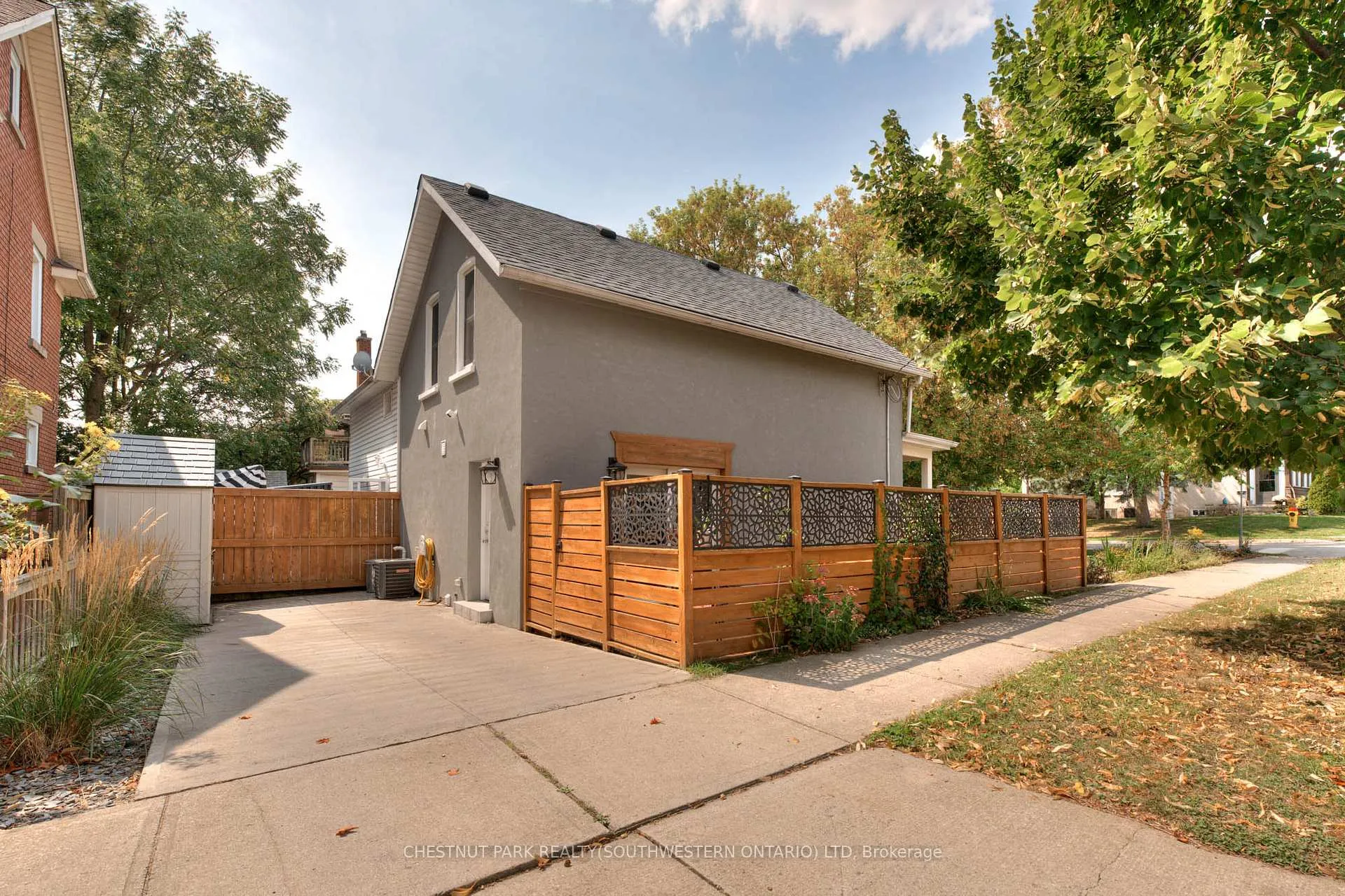 Photo 30 of 31 Andrew Street, Kitchener — HOMEH