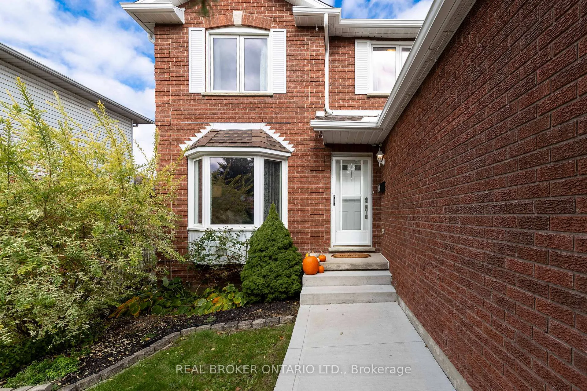 Photo 4 of 147 General Drive, Kitchener — HOMEH