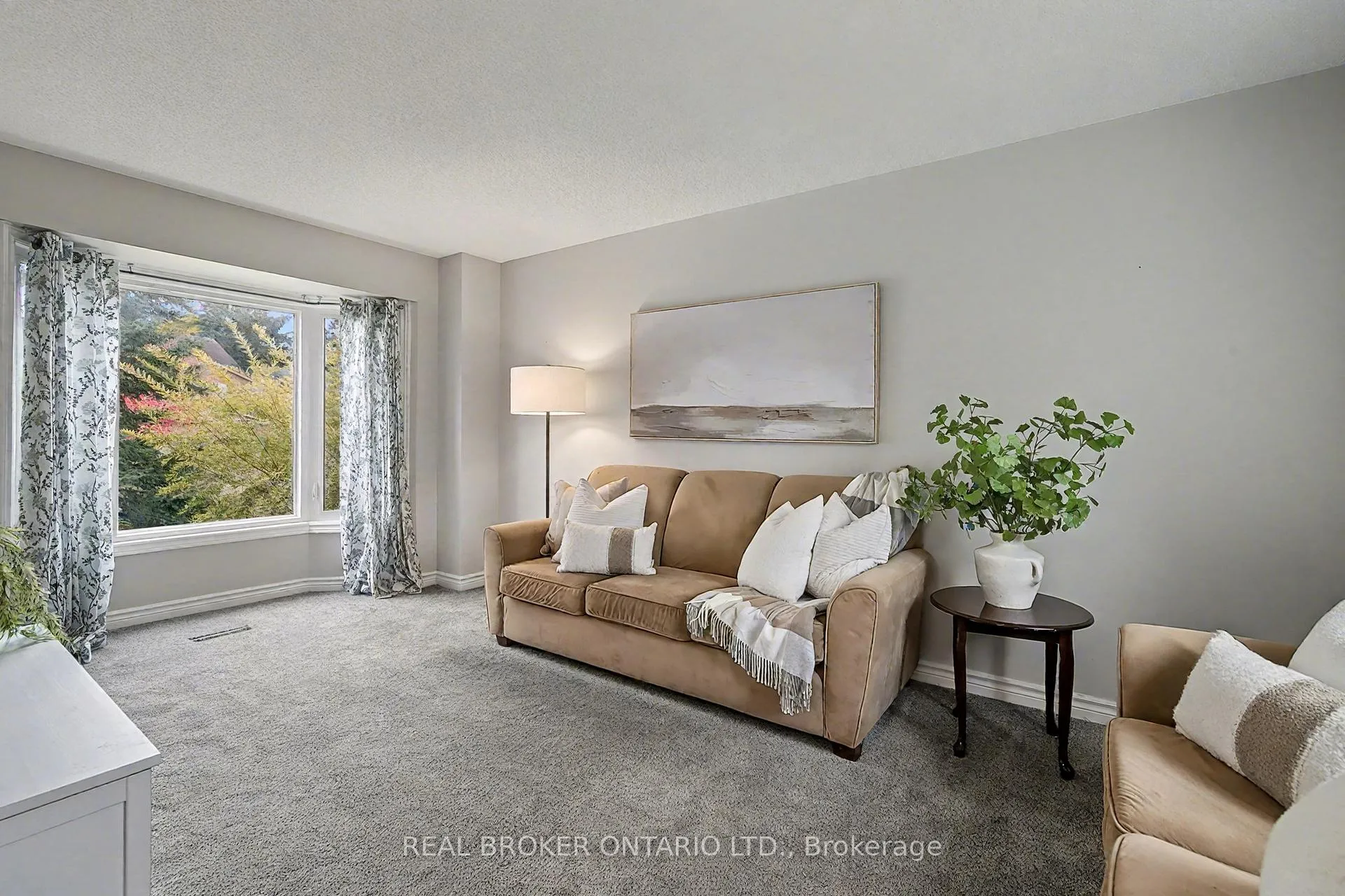 Photo 8 of 147 General Drive, Kitchener — HOMEH