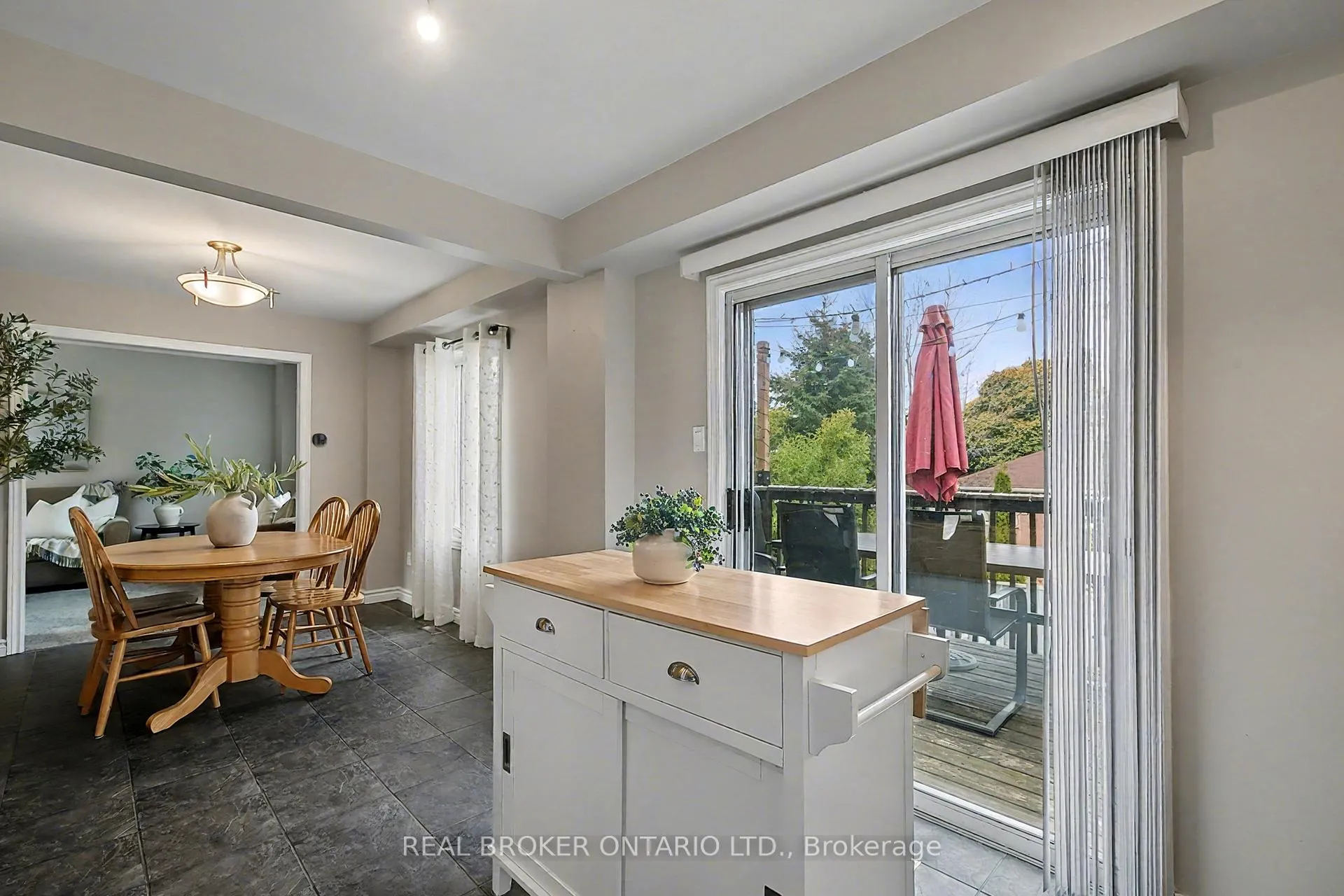 Photo 15 of 147 General Drive, Kitchener — HOMEH