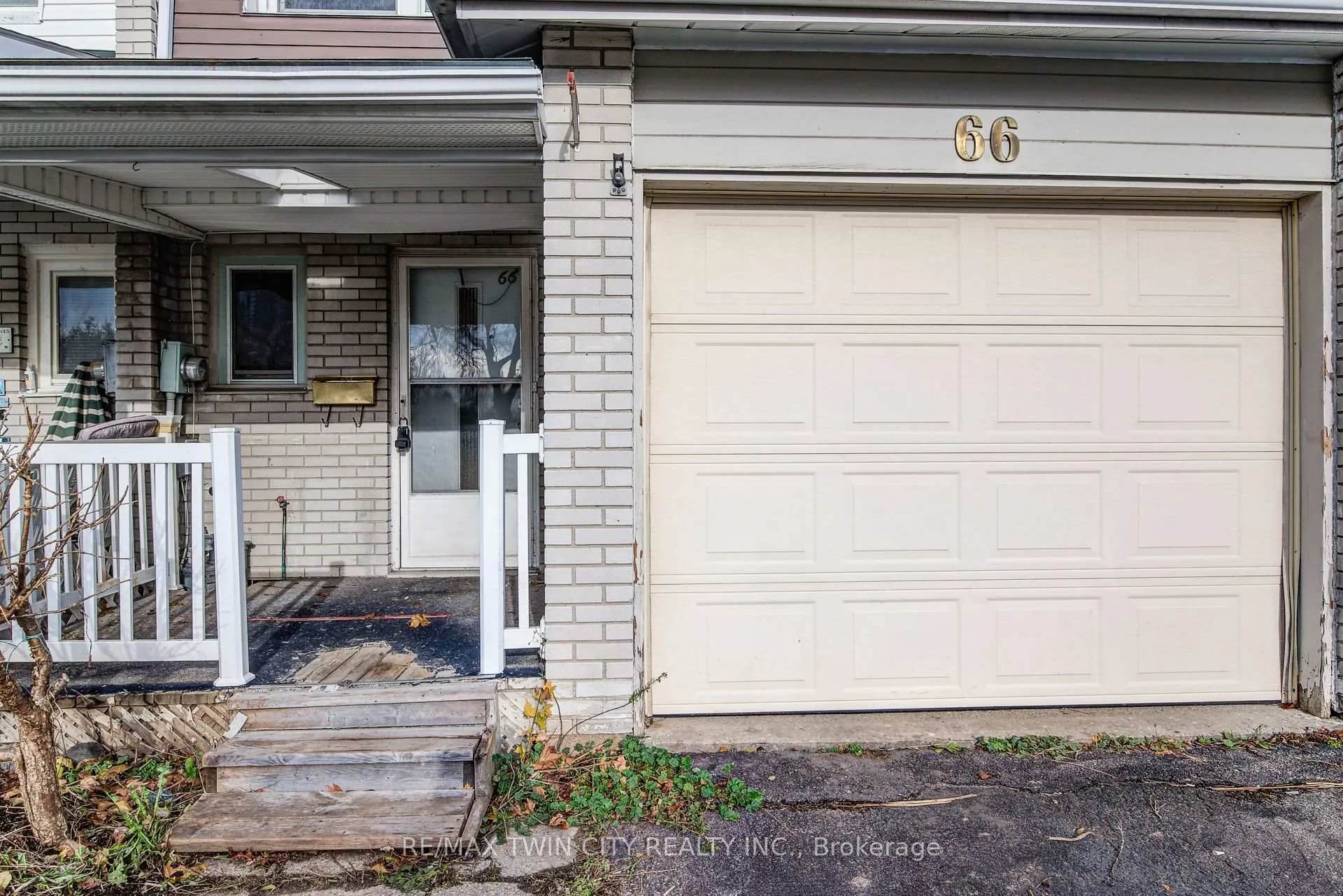 Photo 2 of 66 Charles Best Place, Kitchener — HOMEH