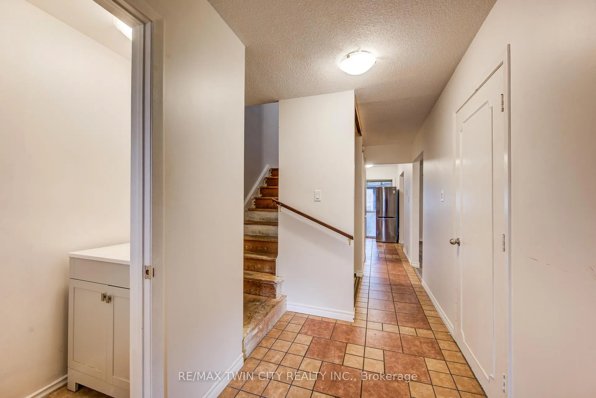 Photo 5 of 66 Charles Best Place, Kitchener — HOMEH