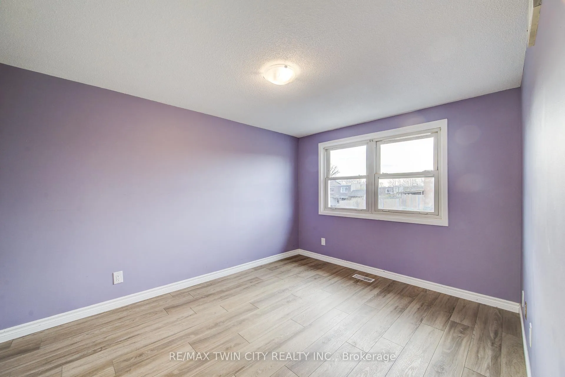 Photo 10 of 66 Charles Best Place, Kitchener — HOMEH
