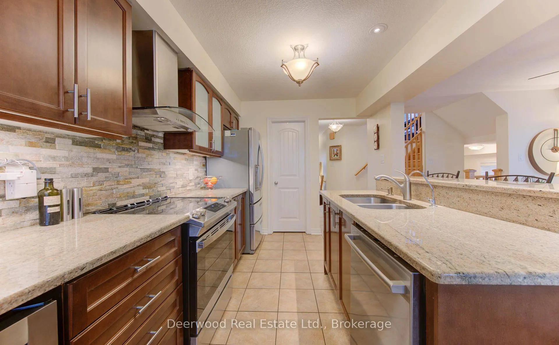 Photo 12 of 601 Isaiah Crescent, Kitchener — HOMEH