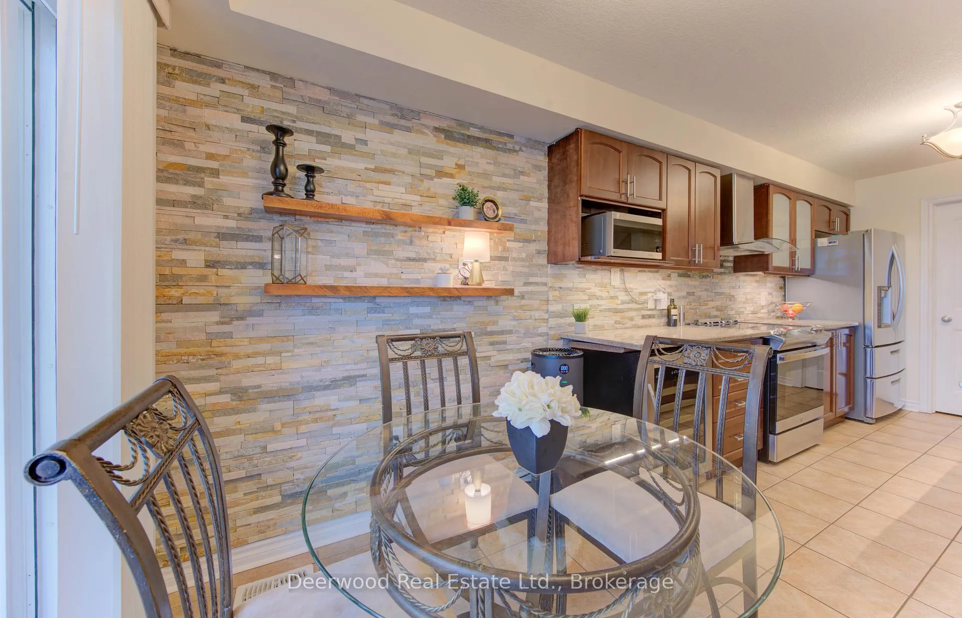 Photo 20 of 601 Isaiah Crescent, Kitchener — HOMEH