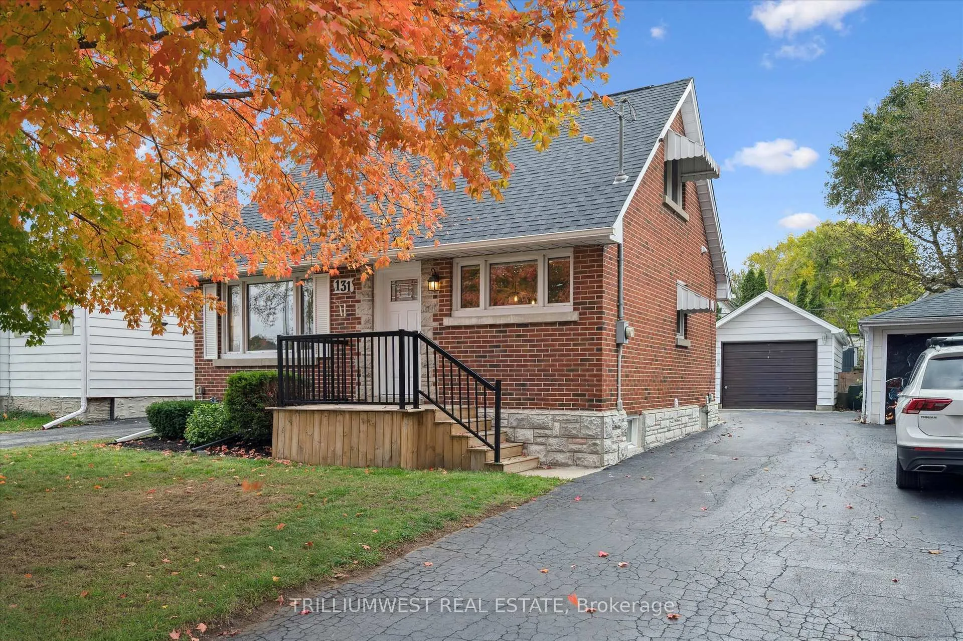 Photo 3 of 131 Roger Street, Waterloo — HOMEH