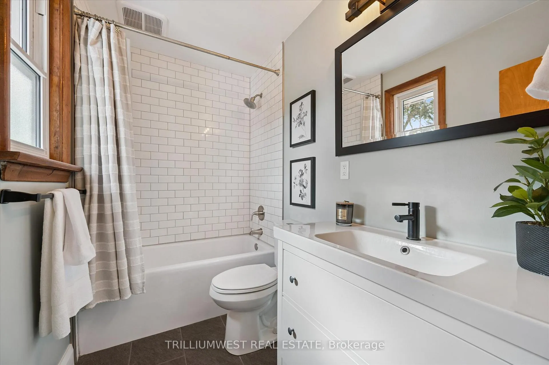 Photo 19 of 131 Roger Street, Waterloo — HOMEH