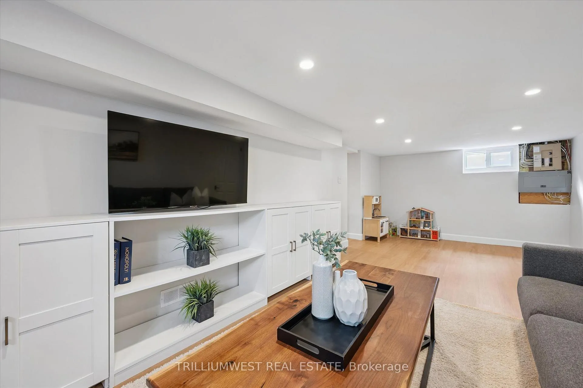 Photo 32 of 131 Roger Street, Waterloo — HOMEH