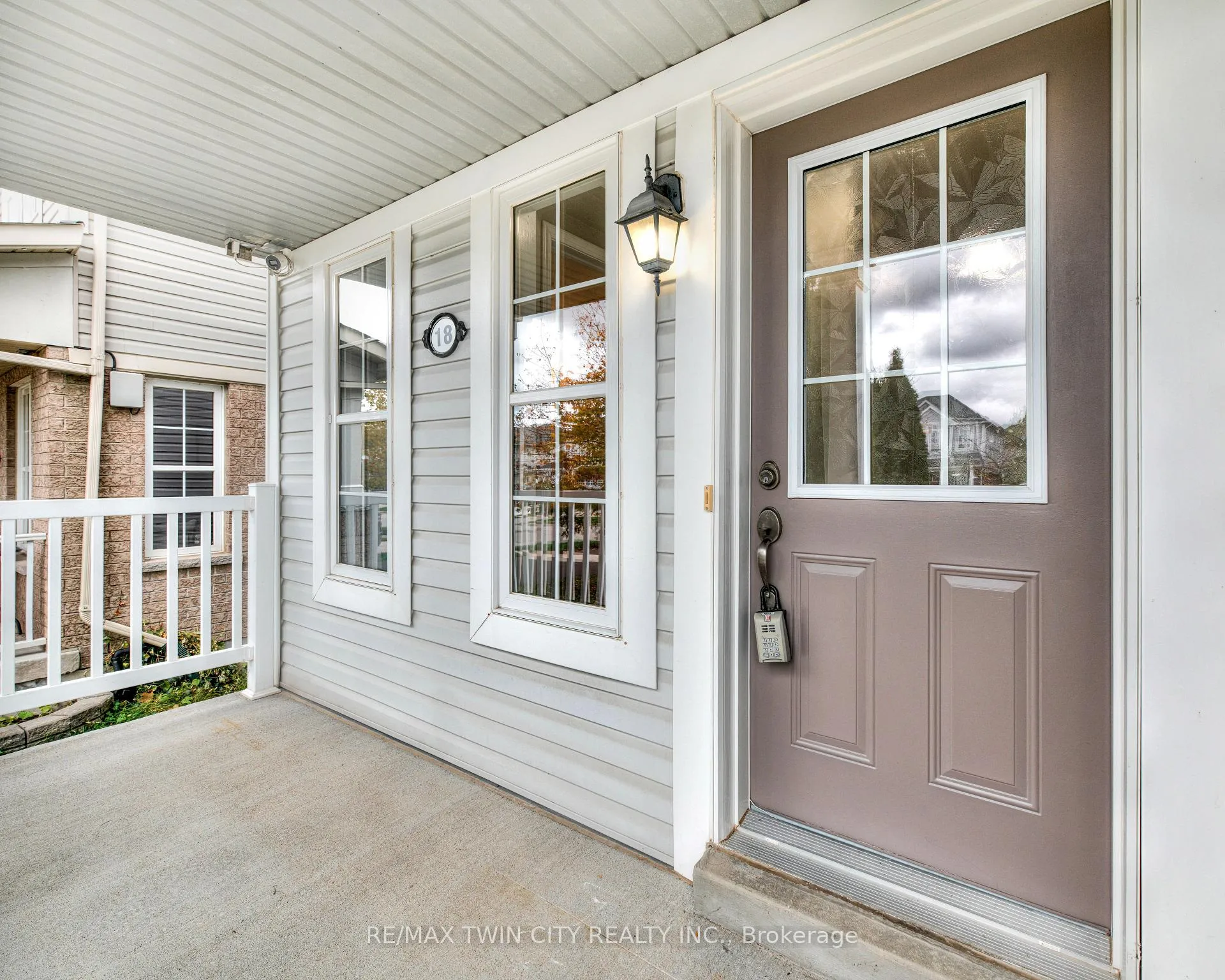 Photo 3 of 18 Tilbury Street, Woolwich, Breslau — HOMEH