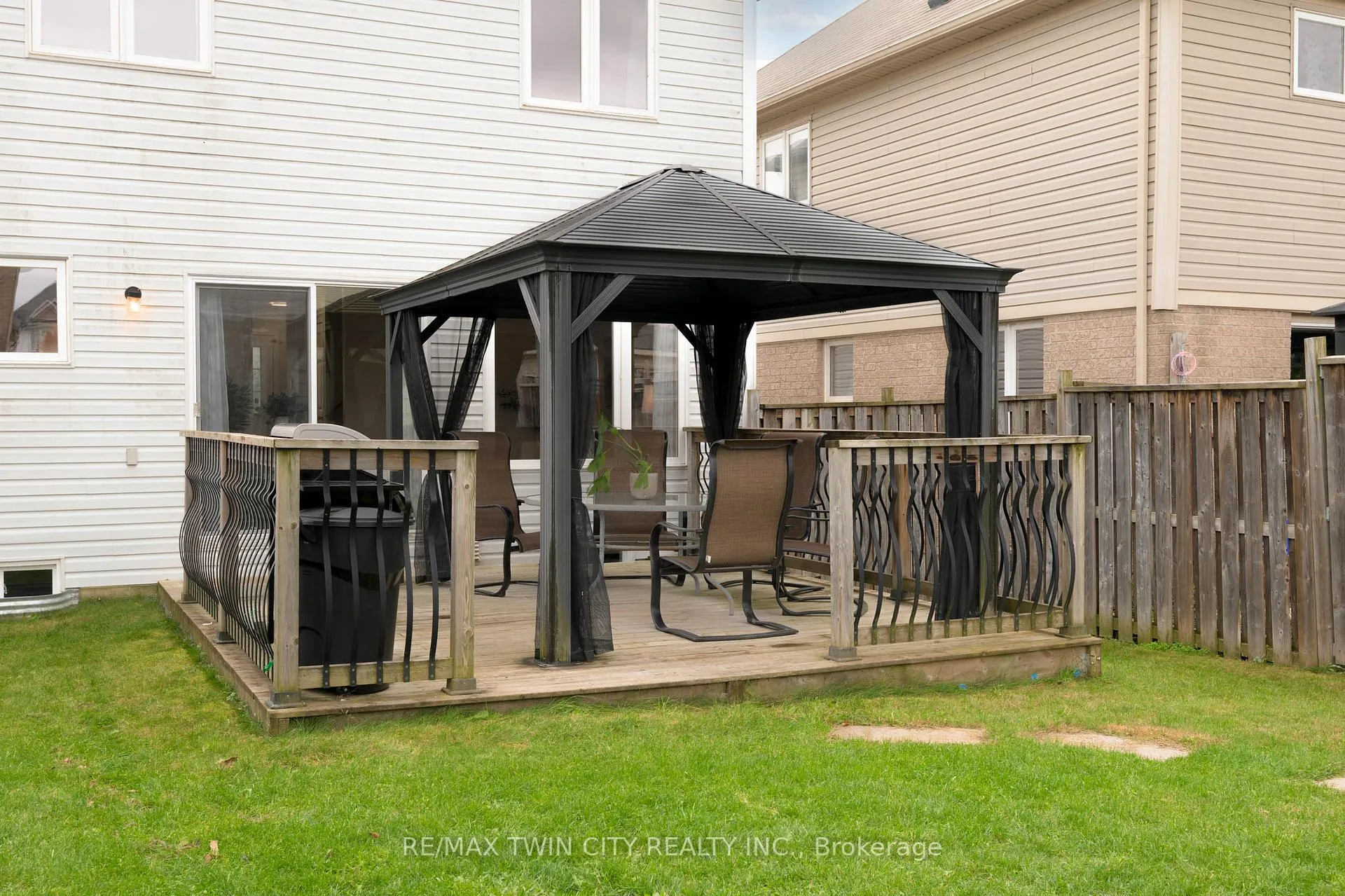 Photo 21 of 18 Tilbury Street, Woolwich, Breslau — HOMEH