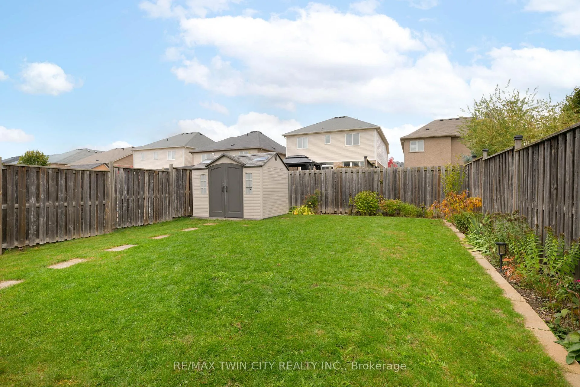 Photo 23 of 18 Tilbury Street, Woolwich, Breslau — HOMEH