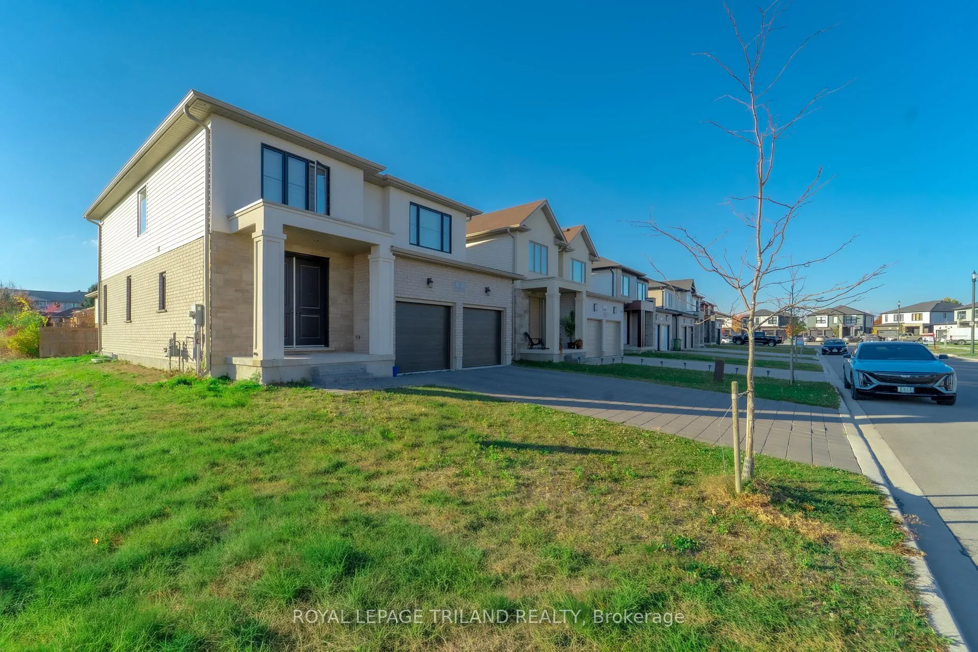 Photo 2 of 7 Welch Court, St. Thomas — HOMEH