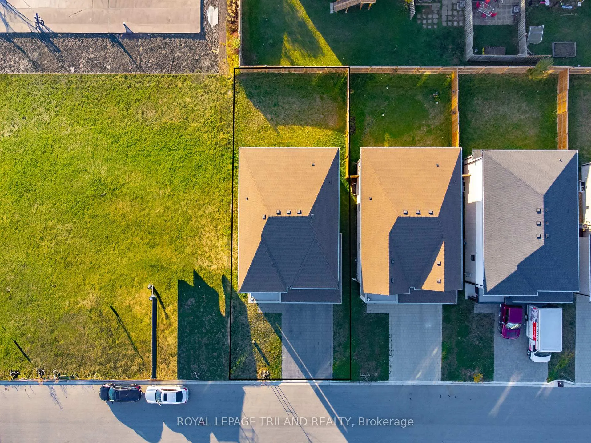 Photo 7 of 7 Welch Court, St. Thomas — HOMEH