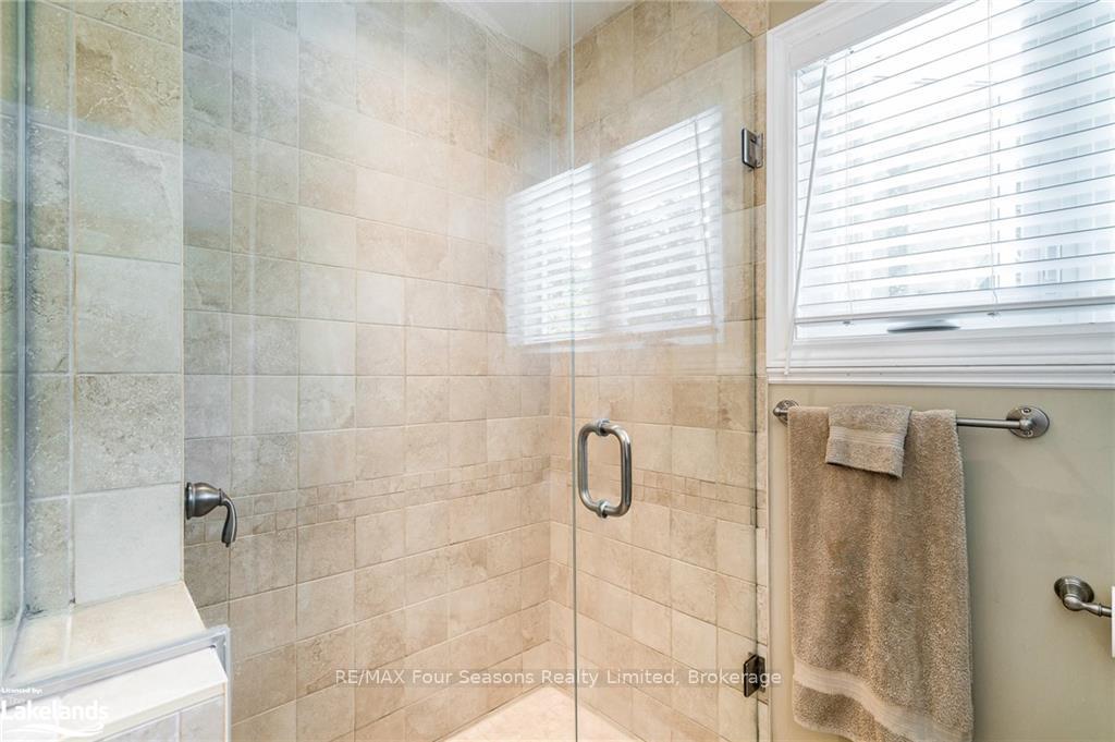 Photo 31 of 988 Sixth Street, Clearview, Rural Clearview — HOMEH