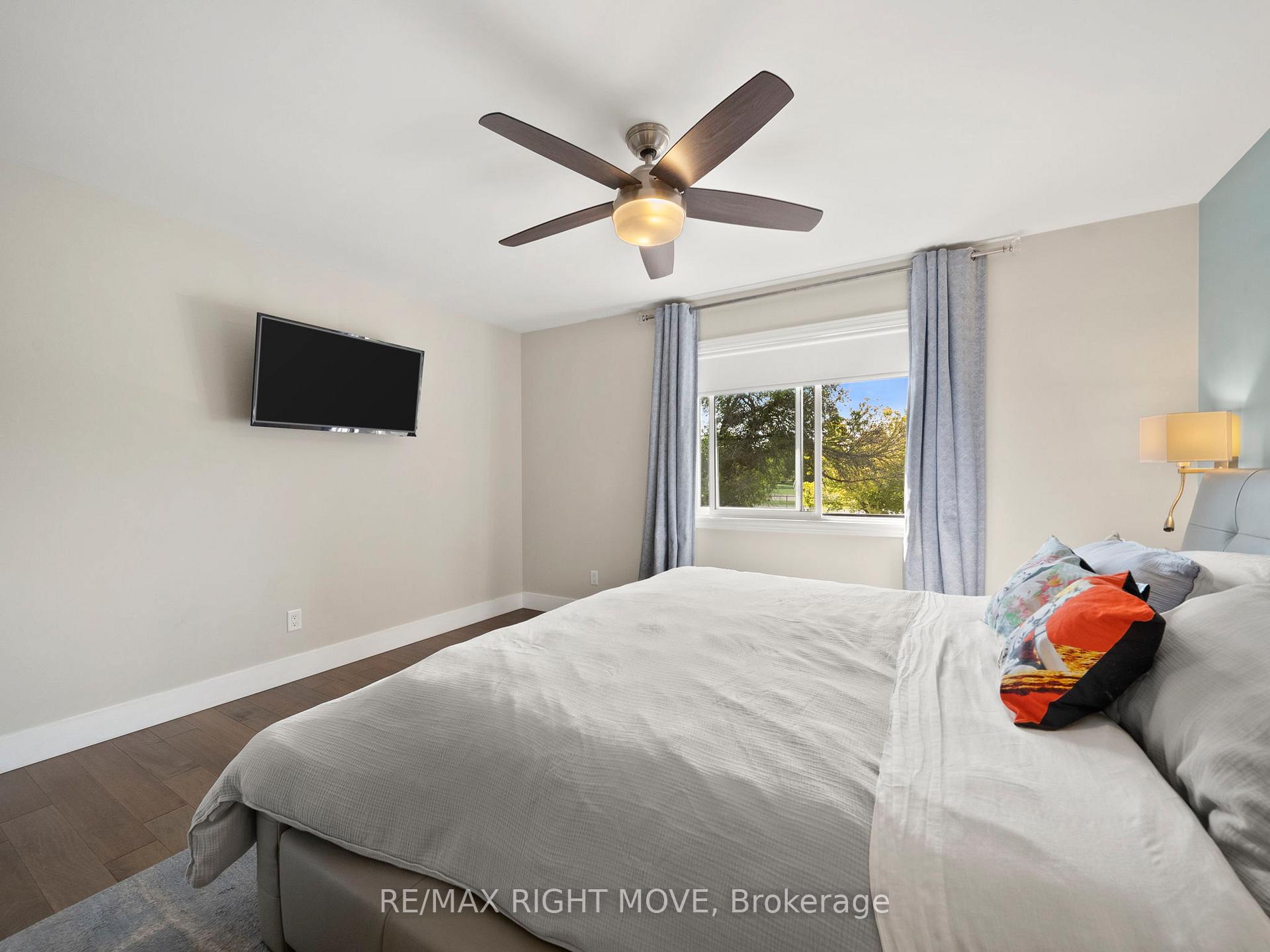 Photo 19 of 16 Greenfield Avenue, Barrie, Allandale Heights — HOMEH