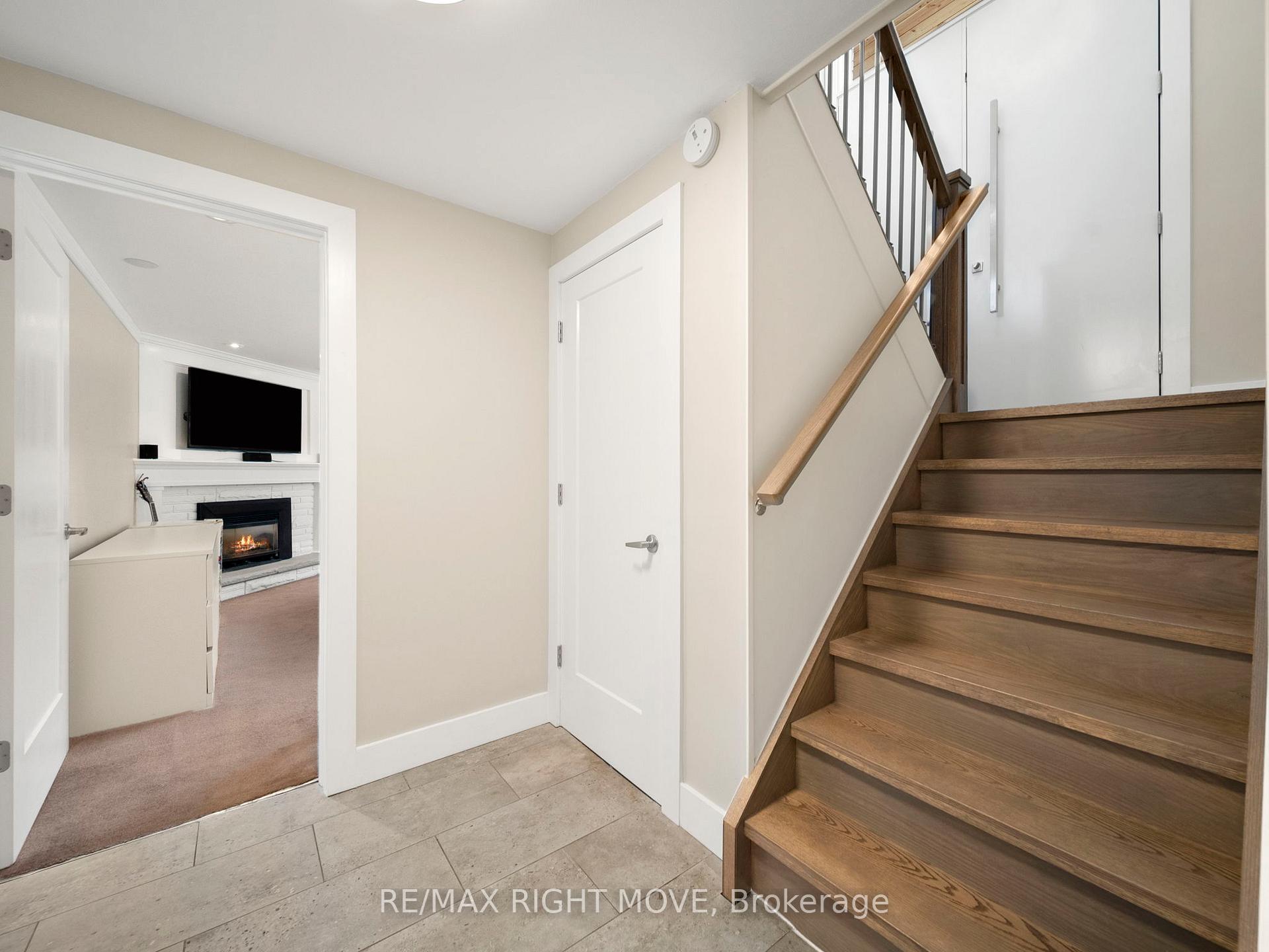Photo 23 of 16 Greenfield Avenue, Barrie, Allandale Heights — HOMEH