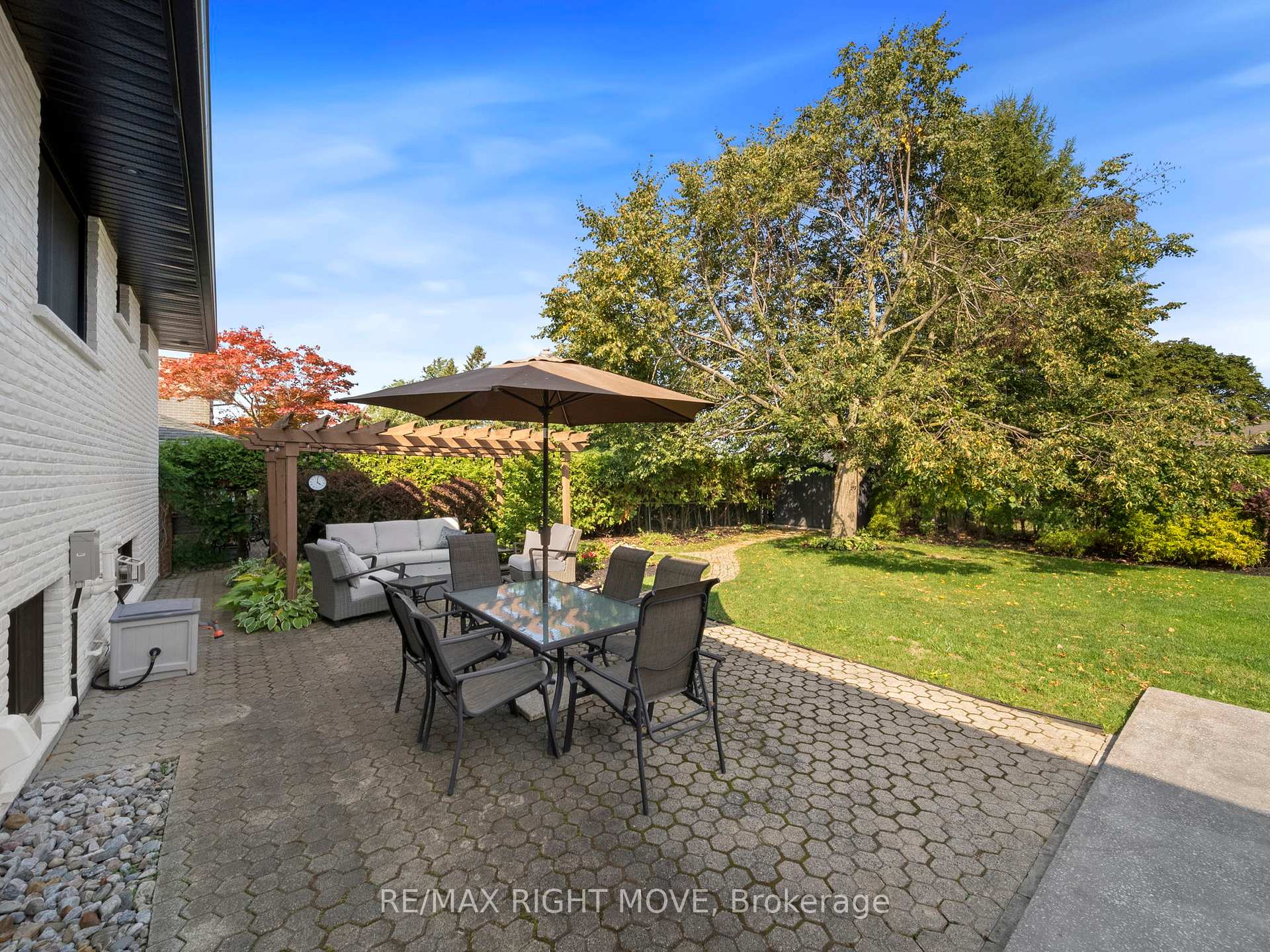 Photo 34 of 16 Greenfield Avenue, Barrie, Allandale Heights — HOMEH