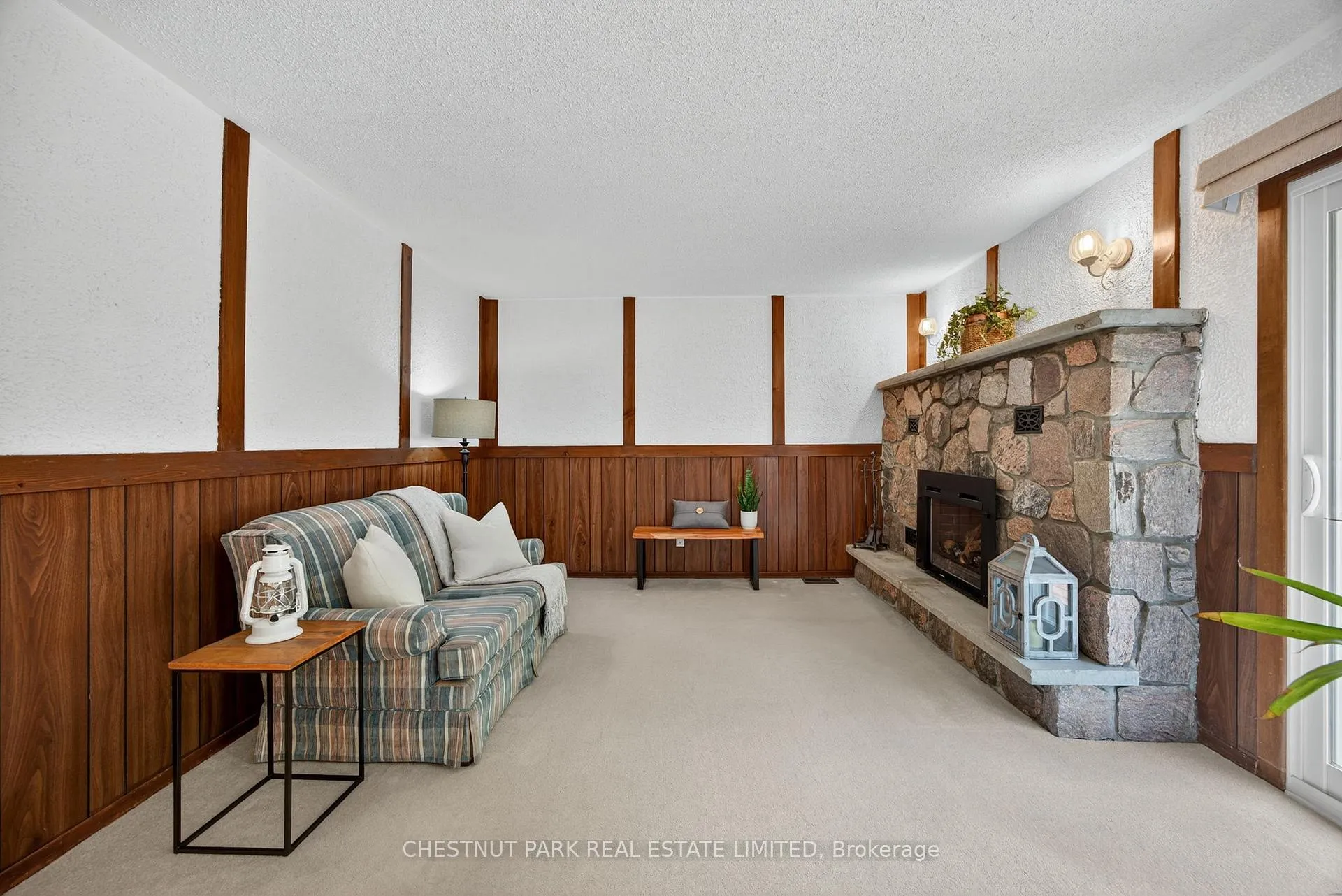 Photo 3 of 3782 Whitecap Drive, Innisfil, Rural Innisfil — HOMEH