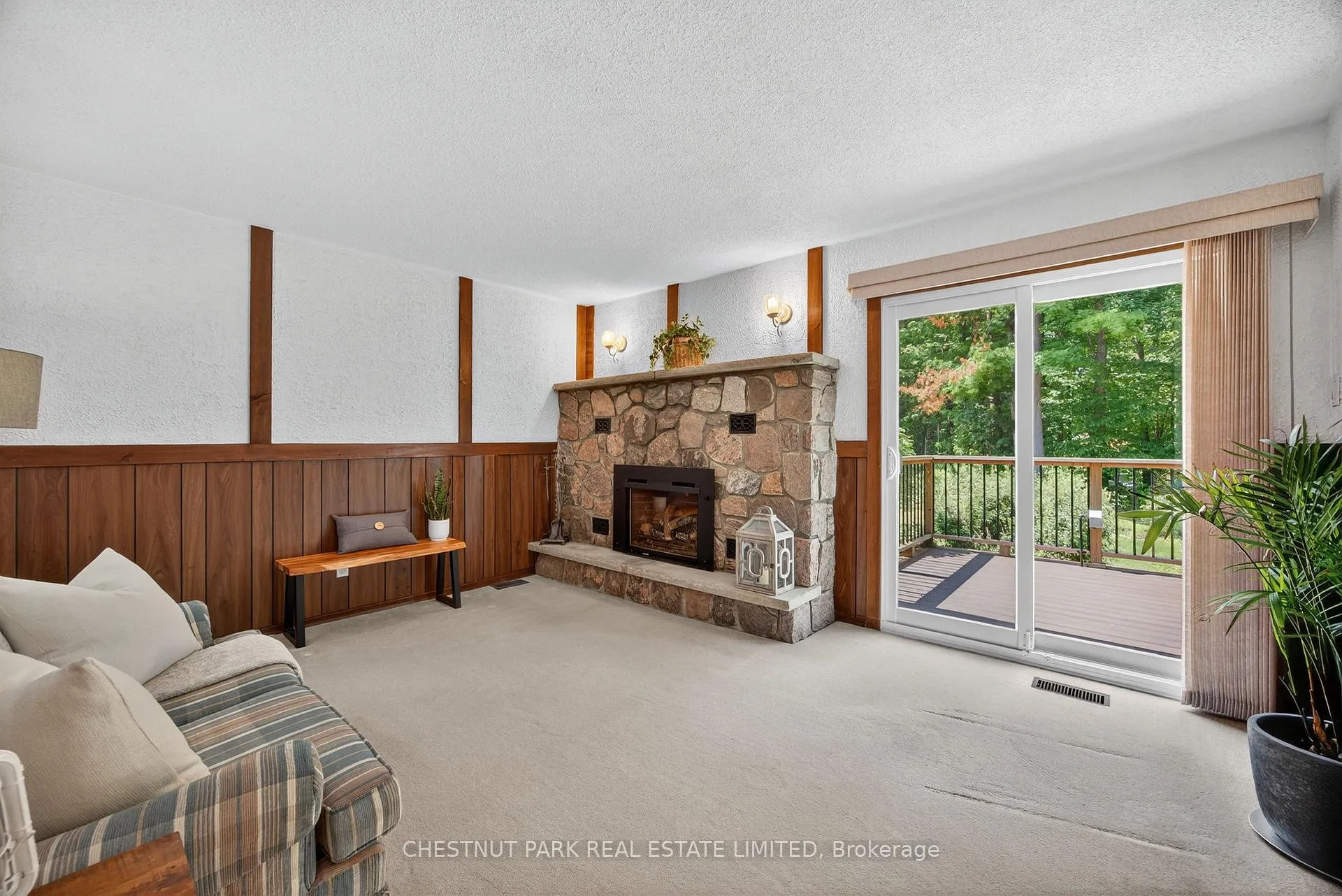 Photo 4 of 3782 Whitecap Drive, Innisfil, Rural Innisfil — HOMEH
