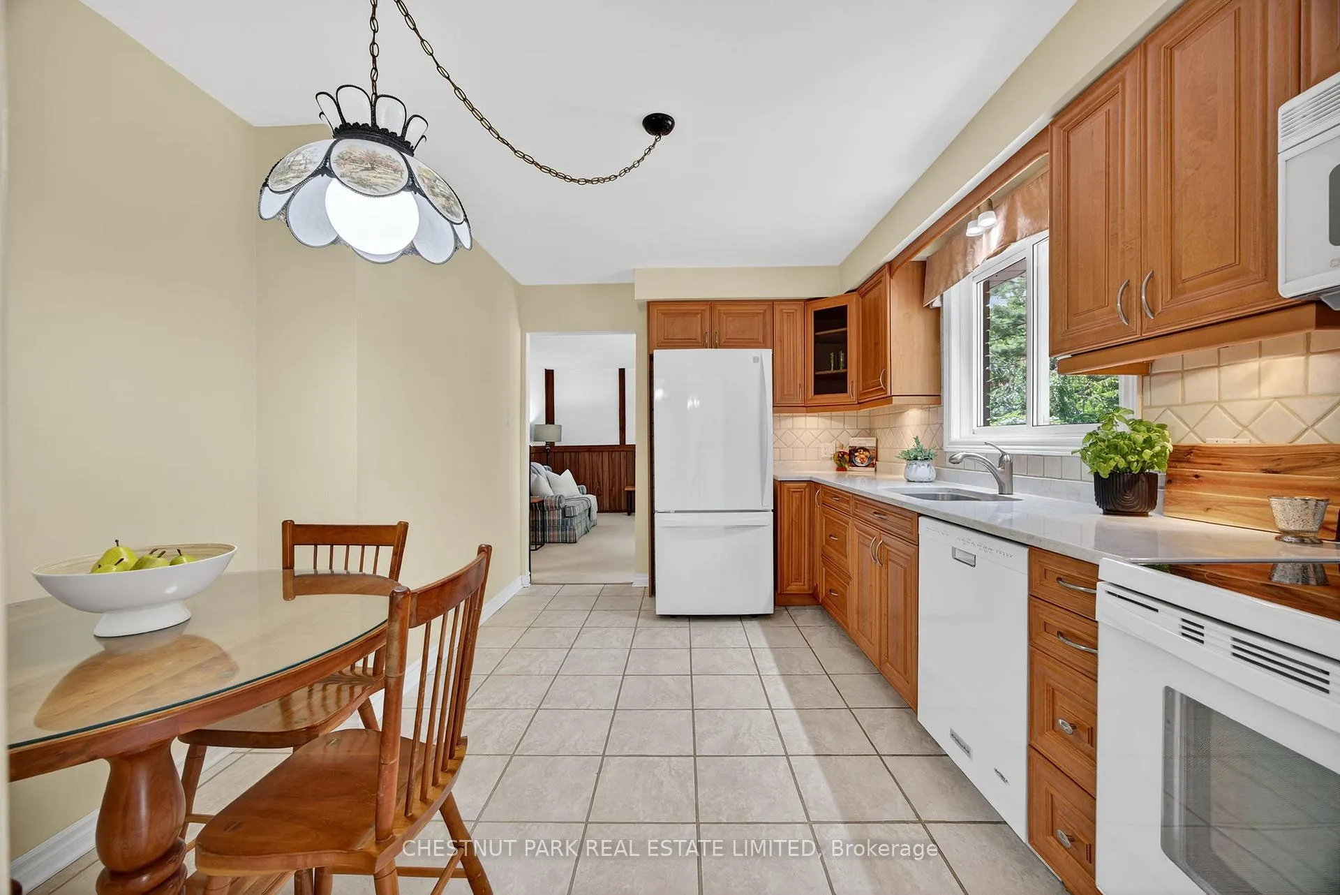 Photo 6 of 3782 Whitecap Drive, Innisfil, Rural Innisfil — HOMEH