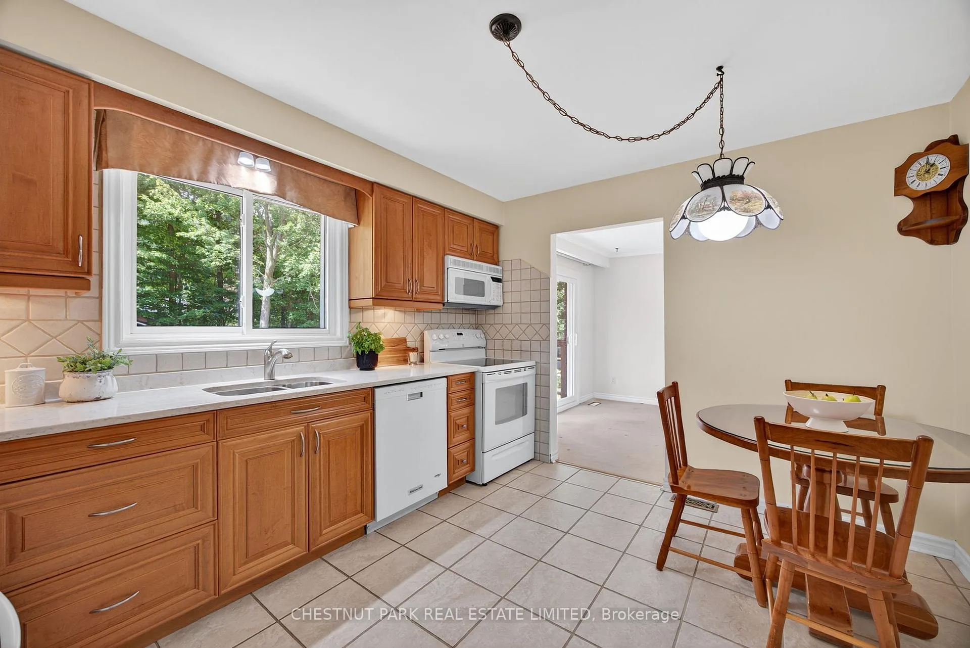 Photo 9 of 3782 Whitecap Drive, Innisfil, Rural Innisfil — HOMEH