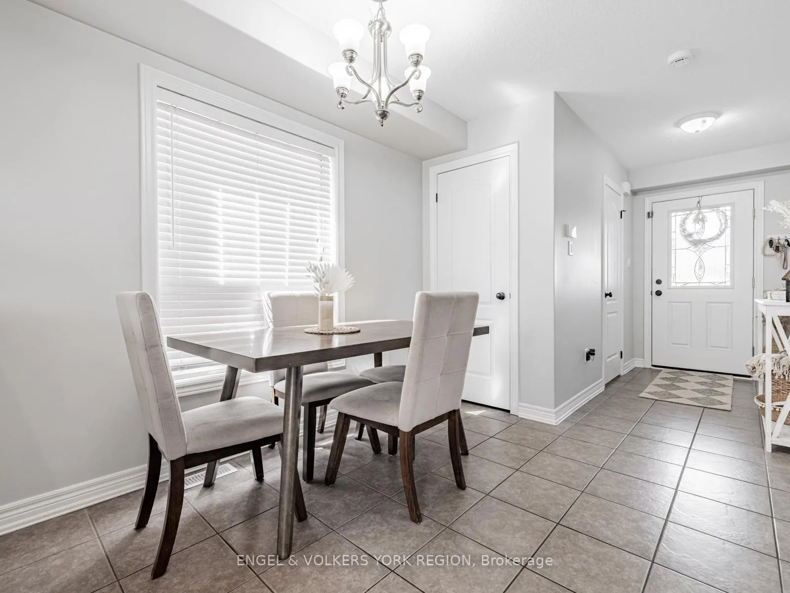 Photo 7 of 176 Banting Crescent, Essa, Angus — HOMEH