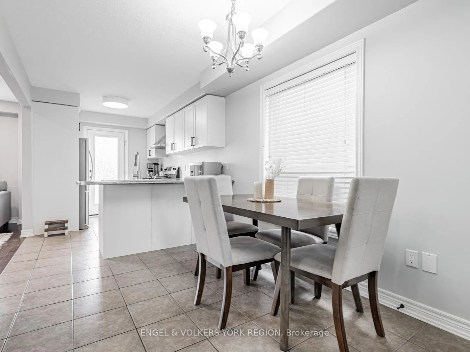 Photo 10 of 176 Banting Crescent, Essa, Angus — HOMEH