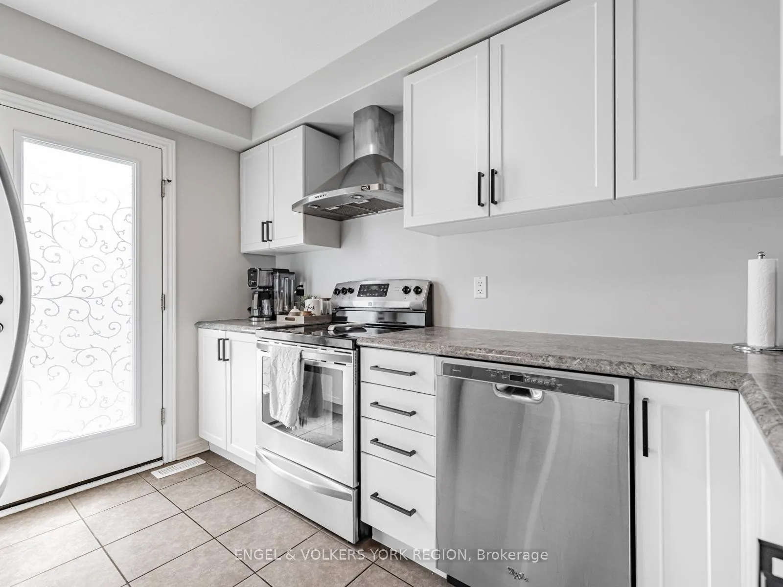 Photo 18 of 176 Banting Crescent, Essa, Angus — HOMEH