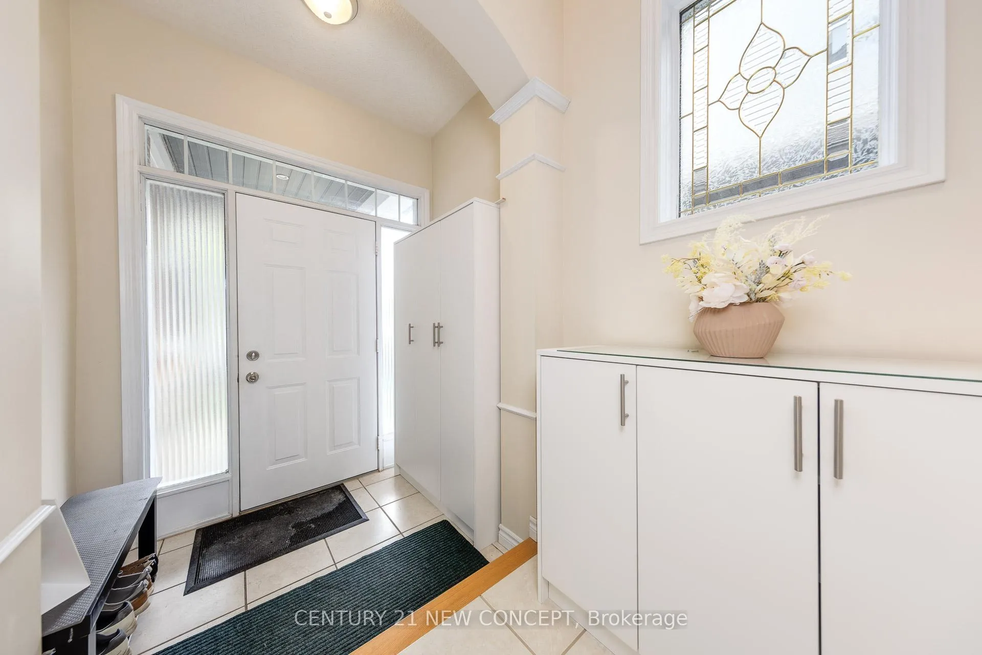 Photo 6 of 47 Coopershawk Street, Kitchener — HOMEH
