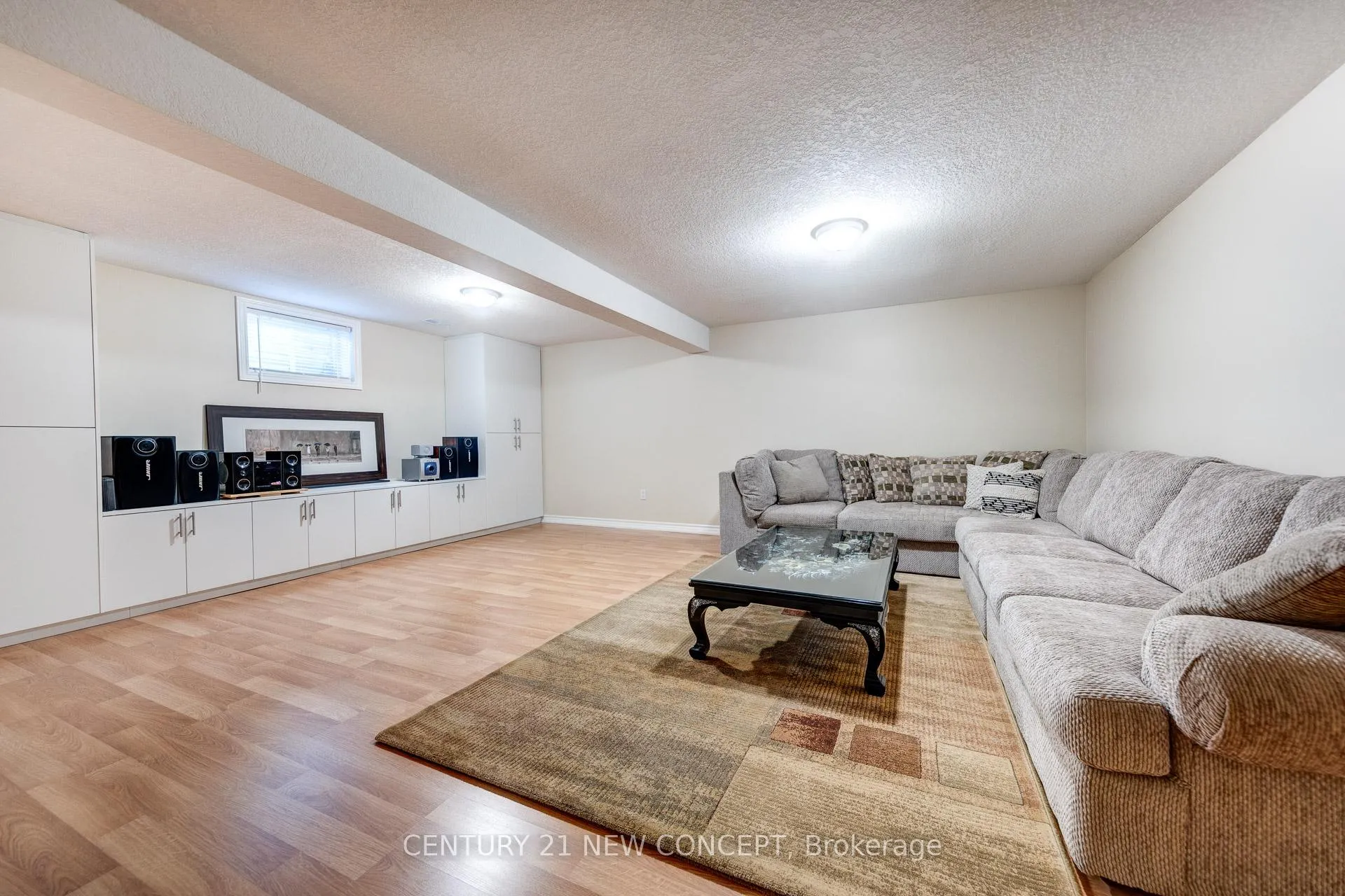 Photo 37 of 47 Coopershawk Street, Kitchener — HOMEH