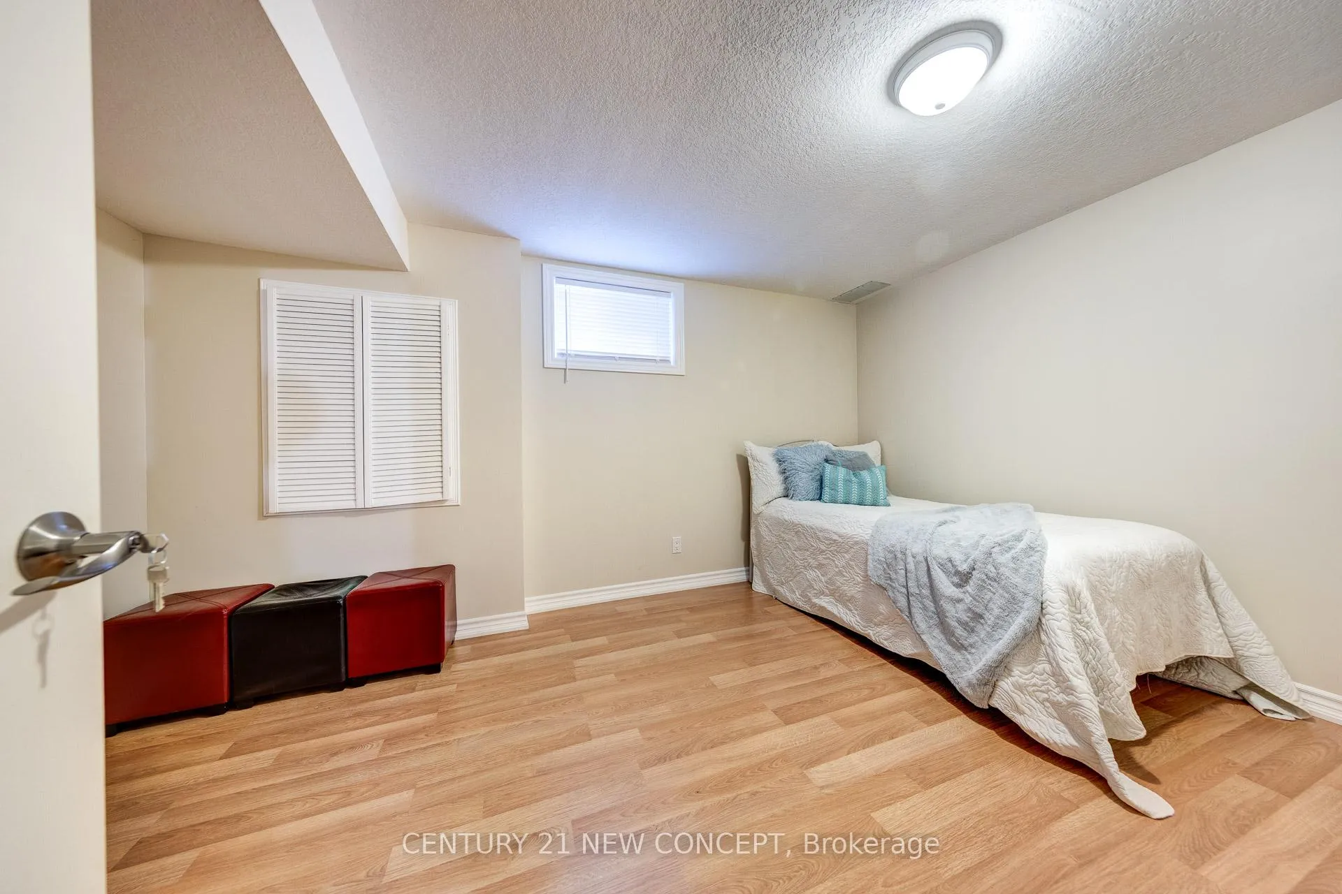 Photo 40 of 47 Coopershawk Street, Kitchener — HOMEH