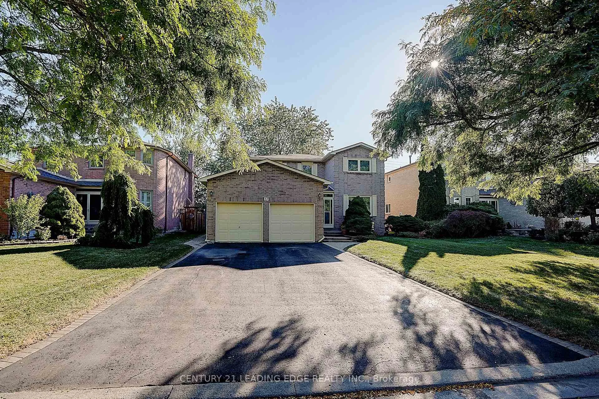 Photo 1 of 27 Sawyer Crescent, Markham, Markham Village — HOMEH
