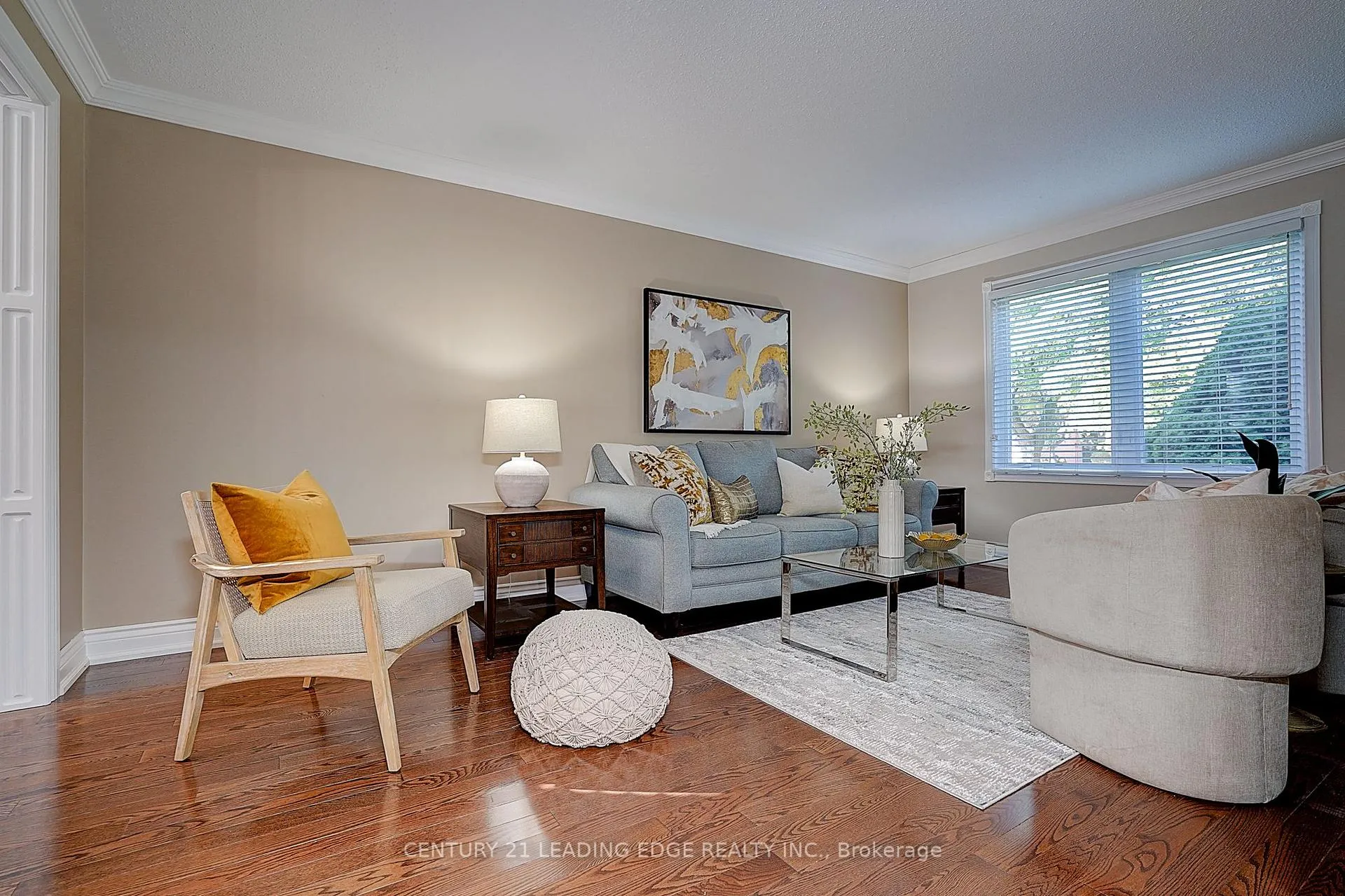 Photo 7 of 27 Sawyer Crescent, Markham, Markham Village — HOMEH