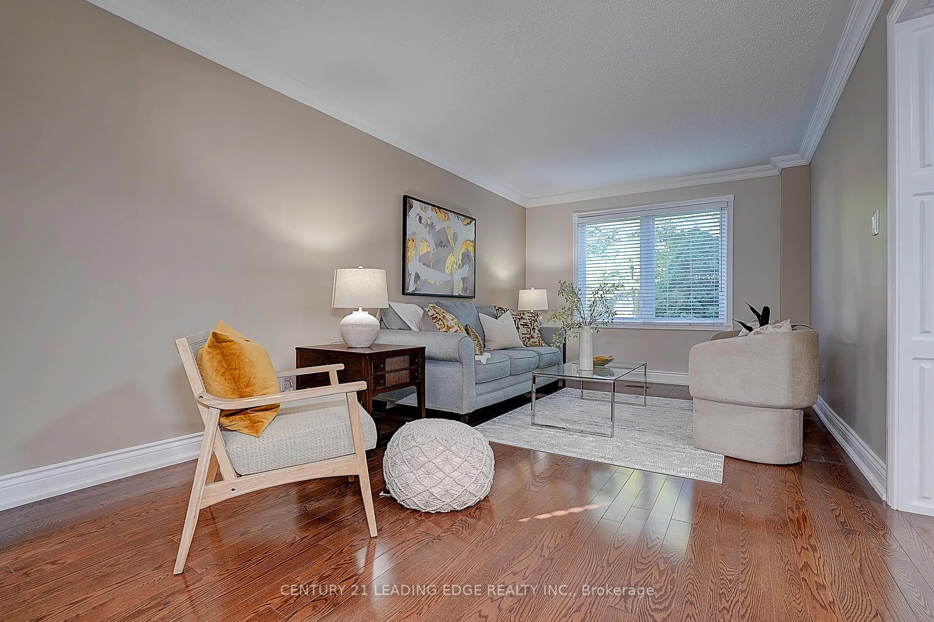 Photo 8 of 27 Sawyer Crescent, Markham, Markham Village — HOMEH