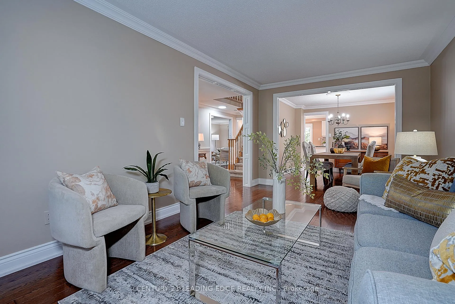 Photo 10 of 27 Sawyer Crescent, Markham, Markham Village — HOMEH